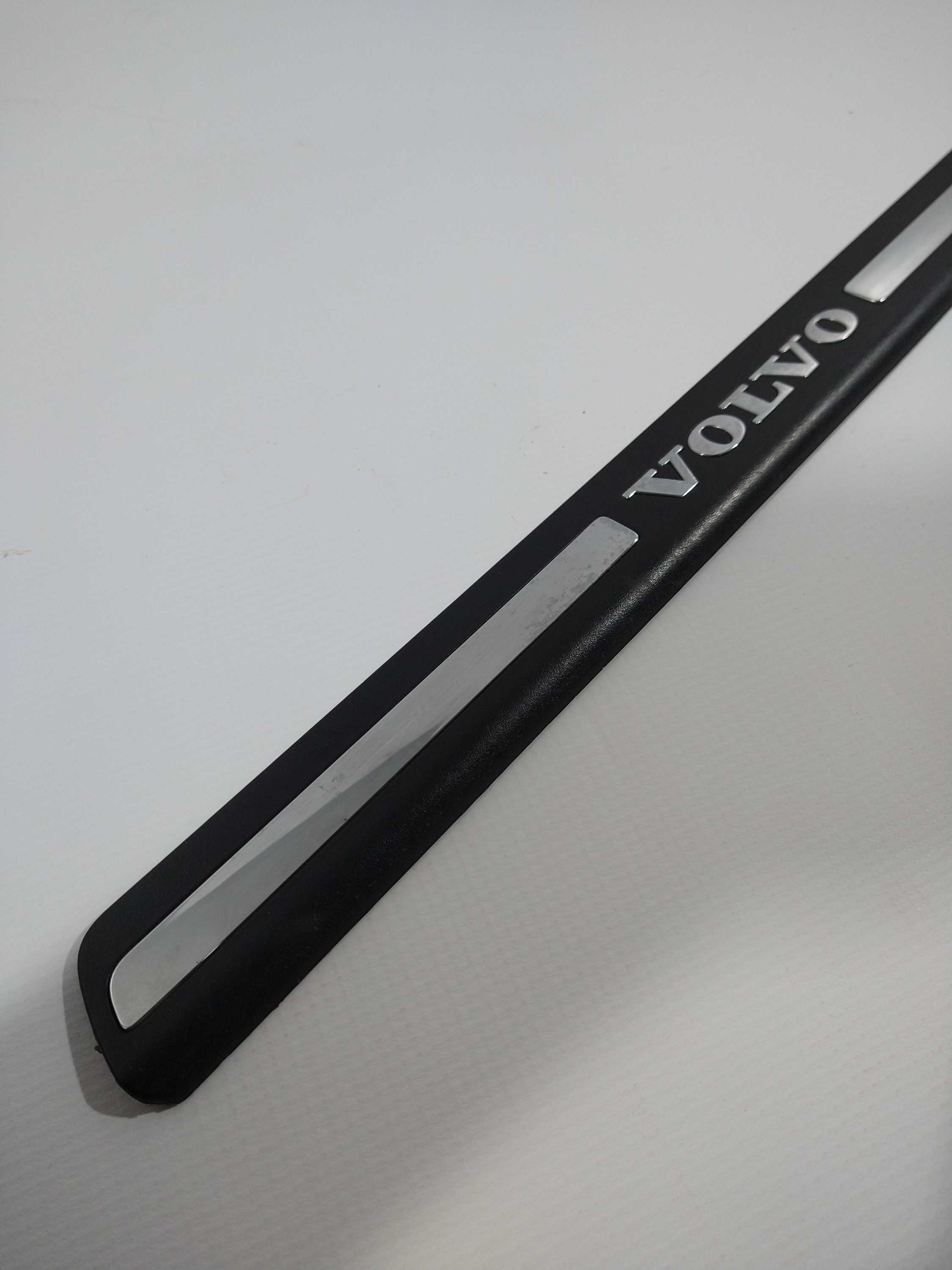 Friso Acabamento Porta Dianteira L/e Volvo Xc90 2010 Usado