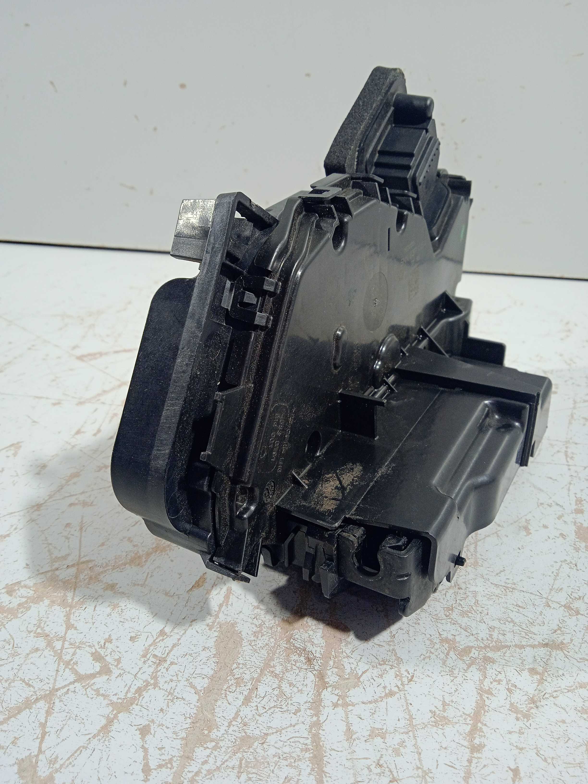 Fechadura Traseira L/e Polo Msi 1.6 2018 Usado Original 4