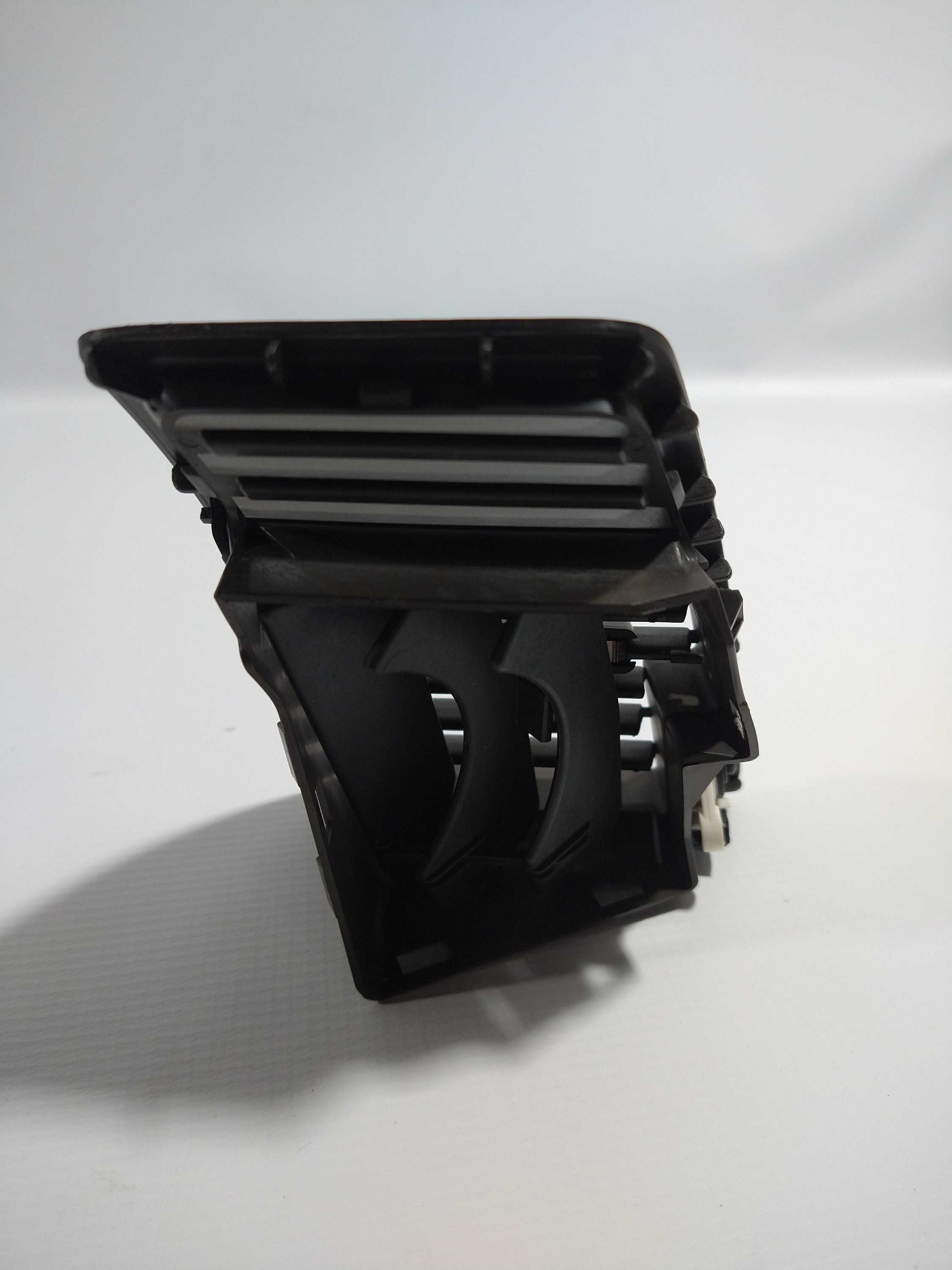Difusor De Ar Dianteira Direita Volvo Xc90 2010 Usado Ori 3