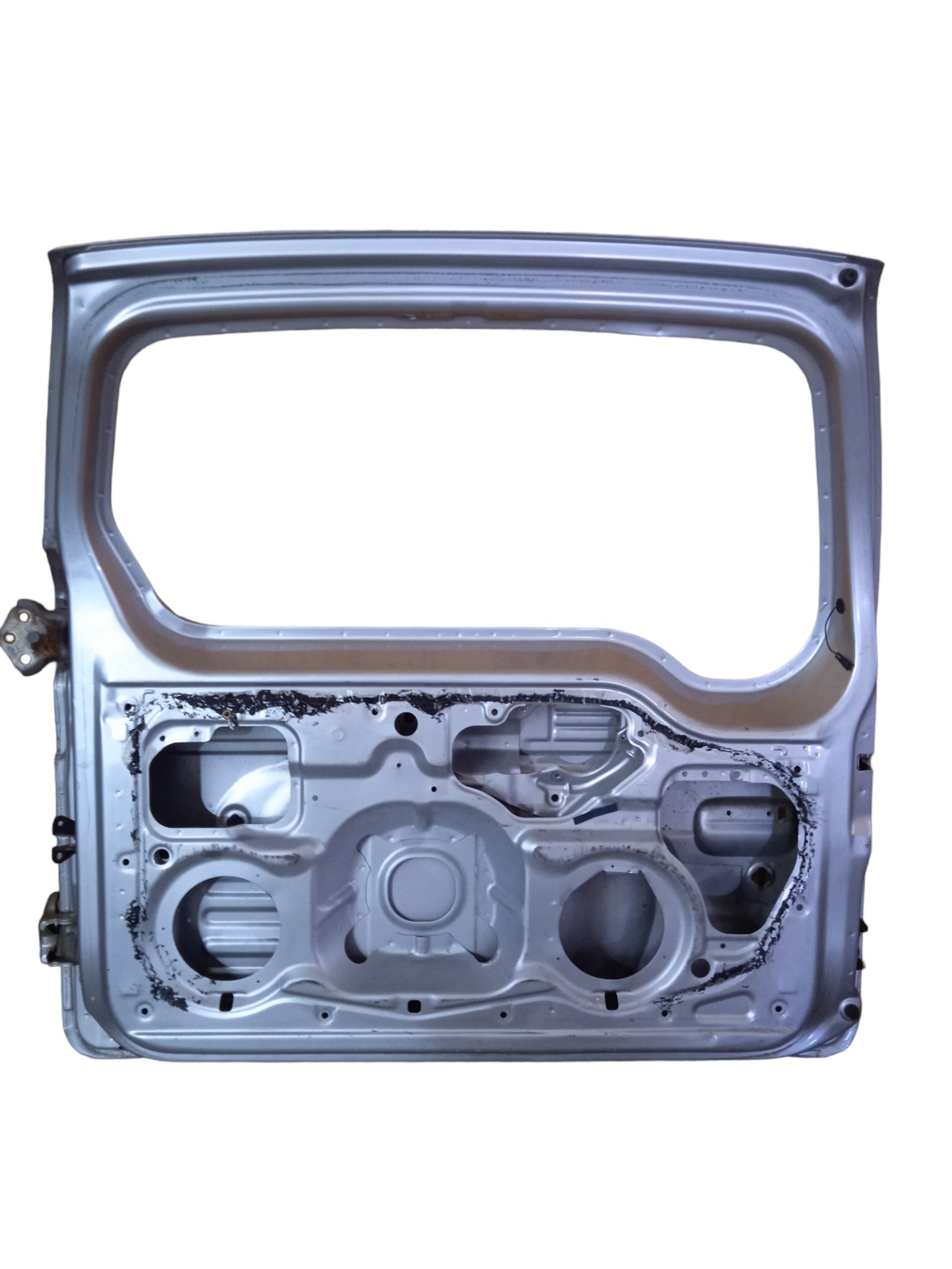 Tampa Traseira Daihatsu Terios 1998 Usado  – Prata 4