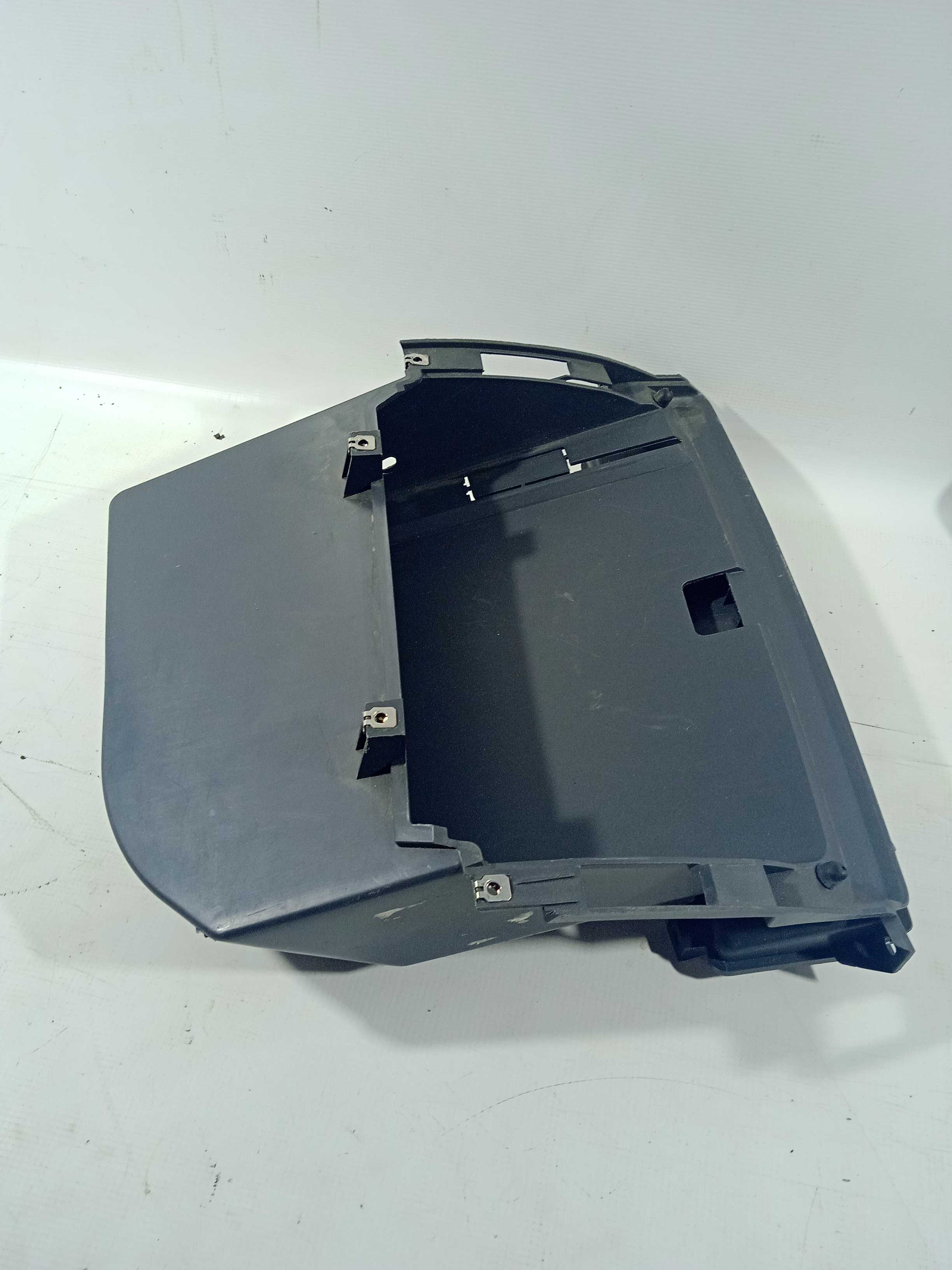 Porta Luvas Corolla 99/02 Usado 4