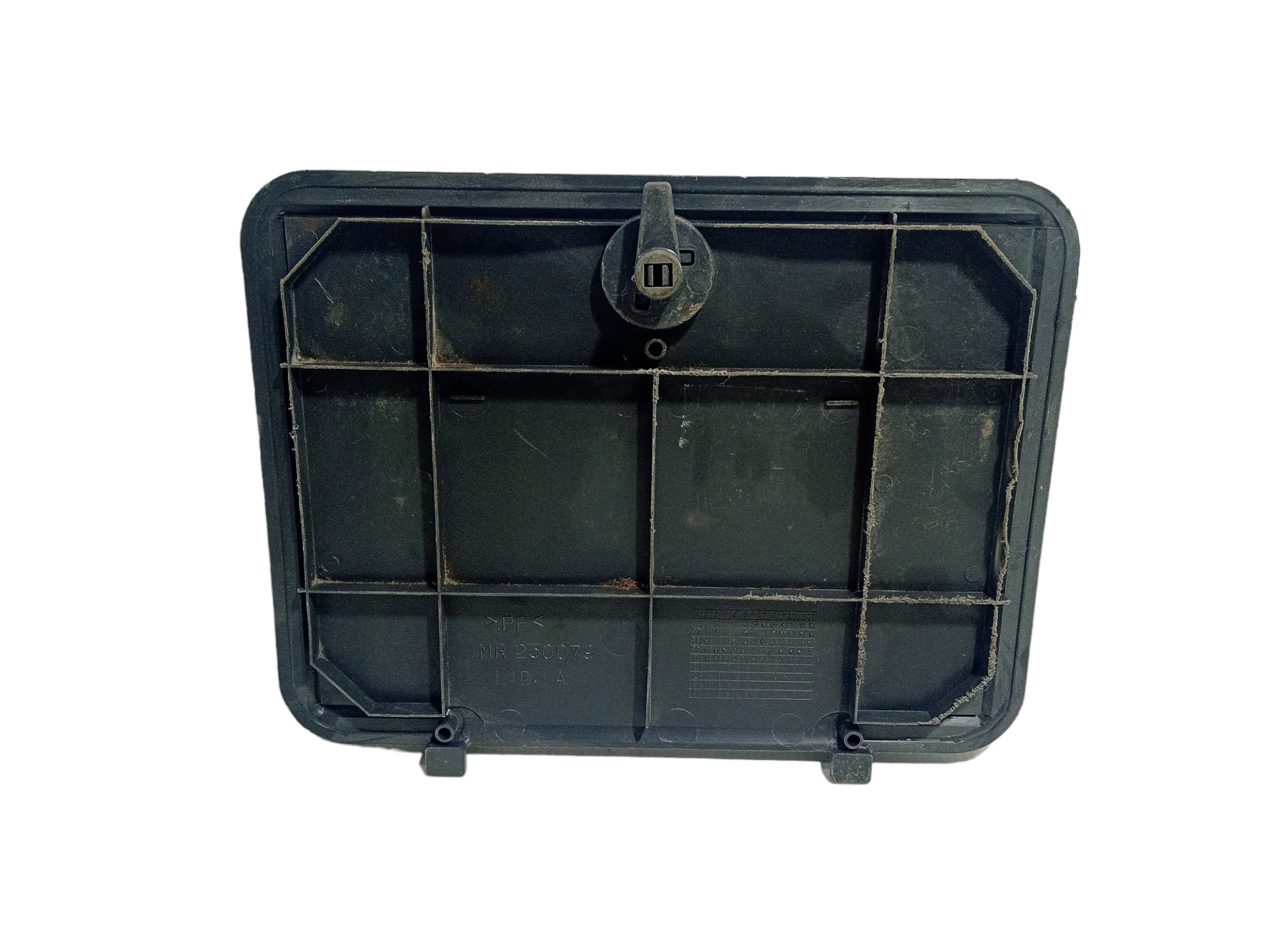 Tampa Lateral Porta Malas Pajero Sport 2001 3