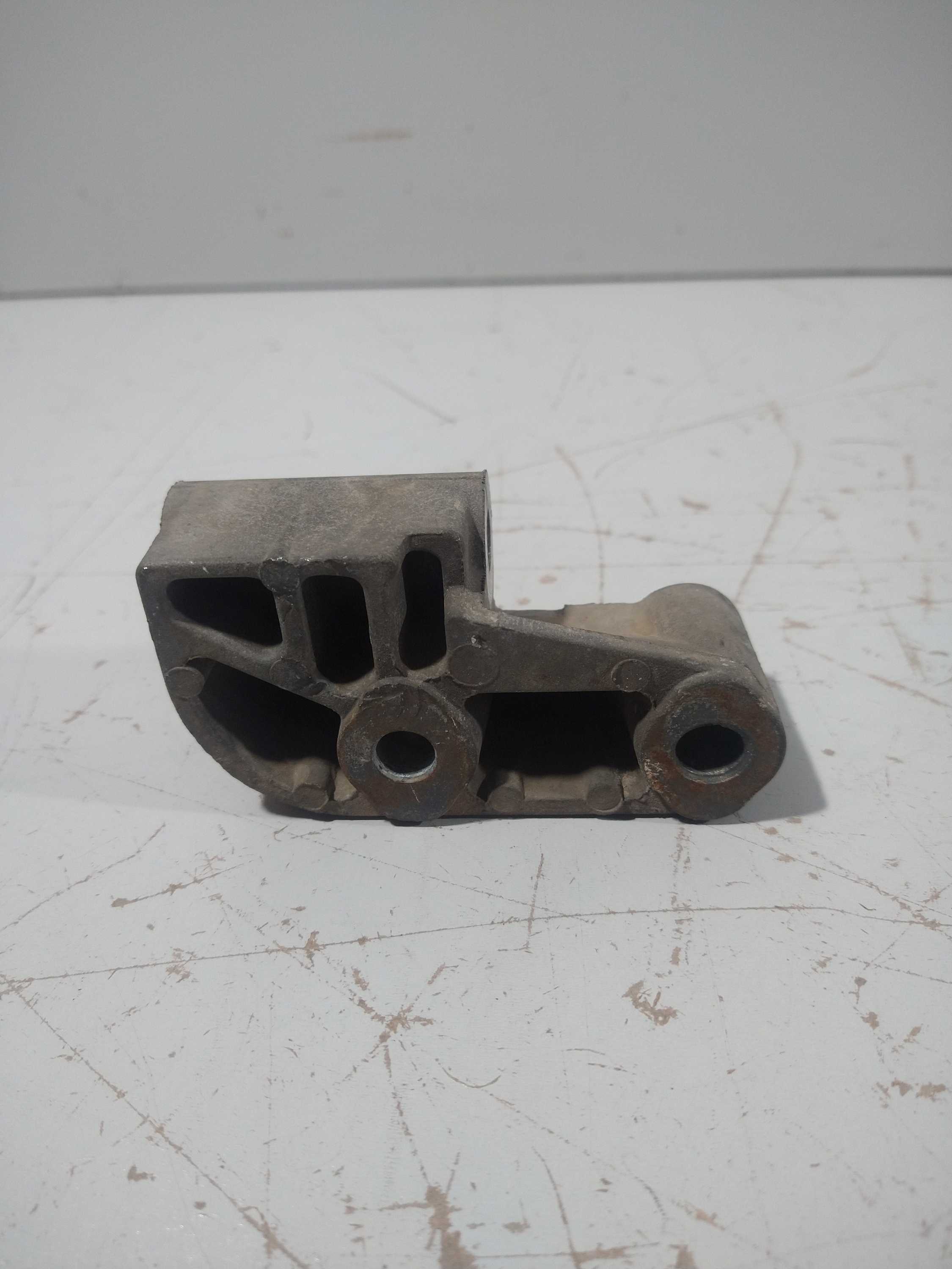 Suporte Do Alternador Celta 2001 1.0 8v Usado Original 3