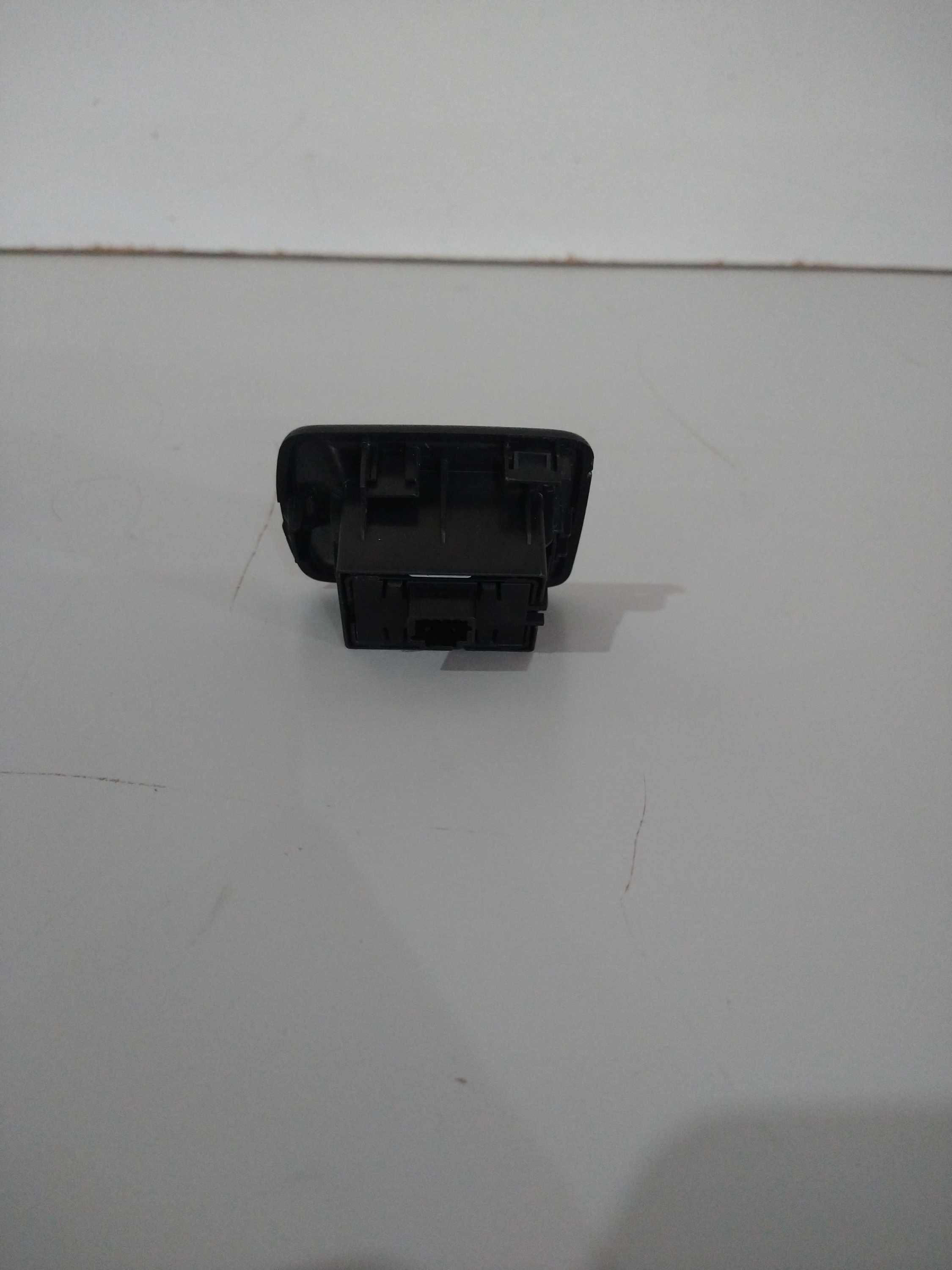 Botão Vidro Elétrico L/d Sandero 2016 Usado Original 3