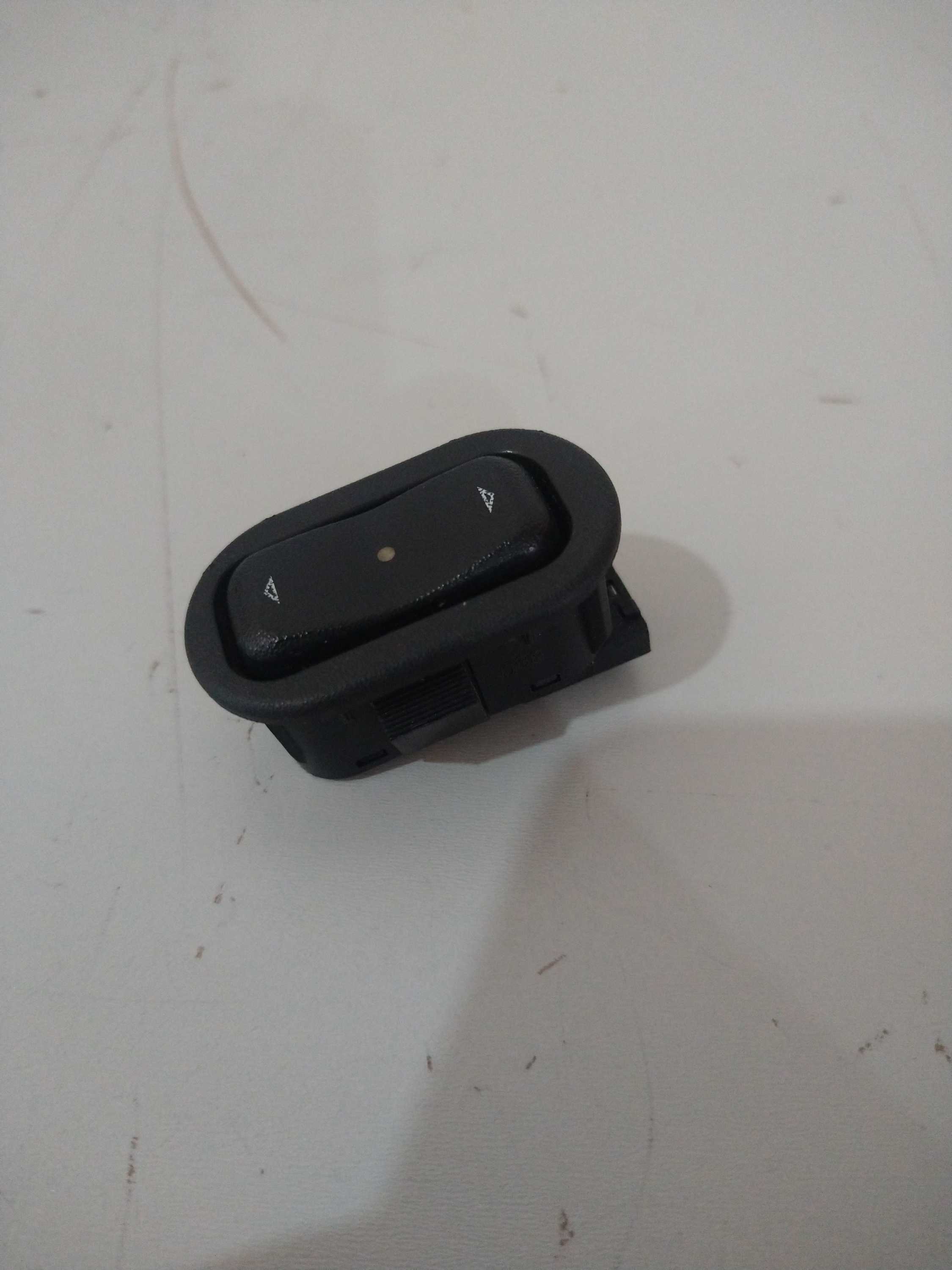 Botao Vidro Eletrico Porta Diant L/d Zafira 2008 Usado Orig 2