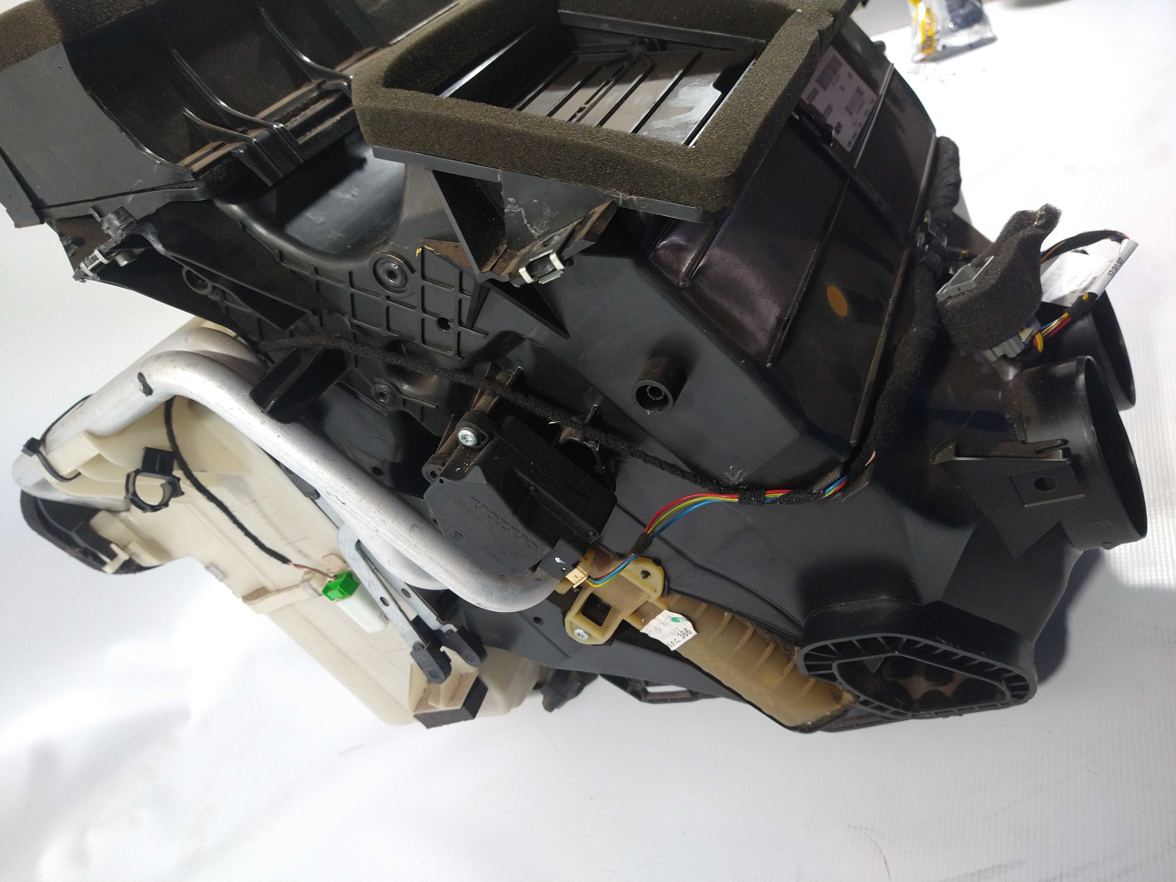 Caixa De Ar Condicionado Dianteira Volvo Xc90 2010 Usado Ori 5