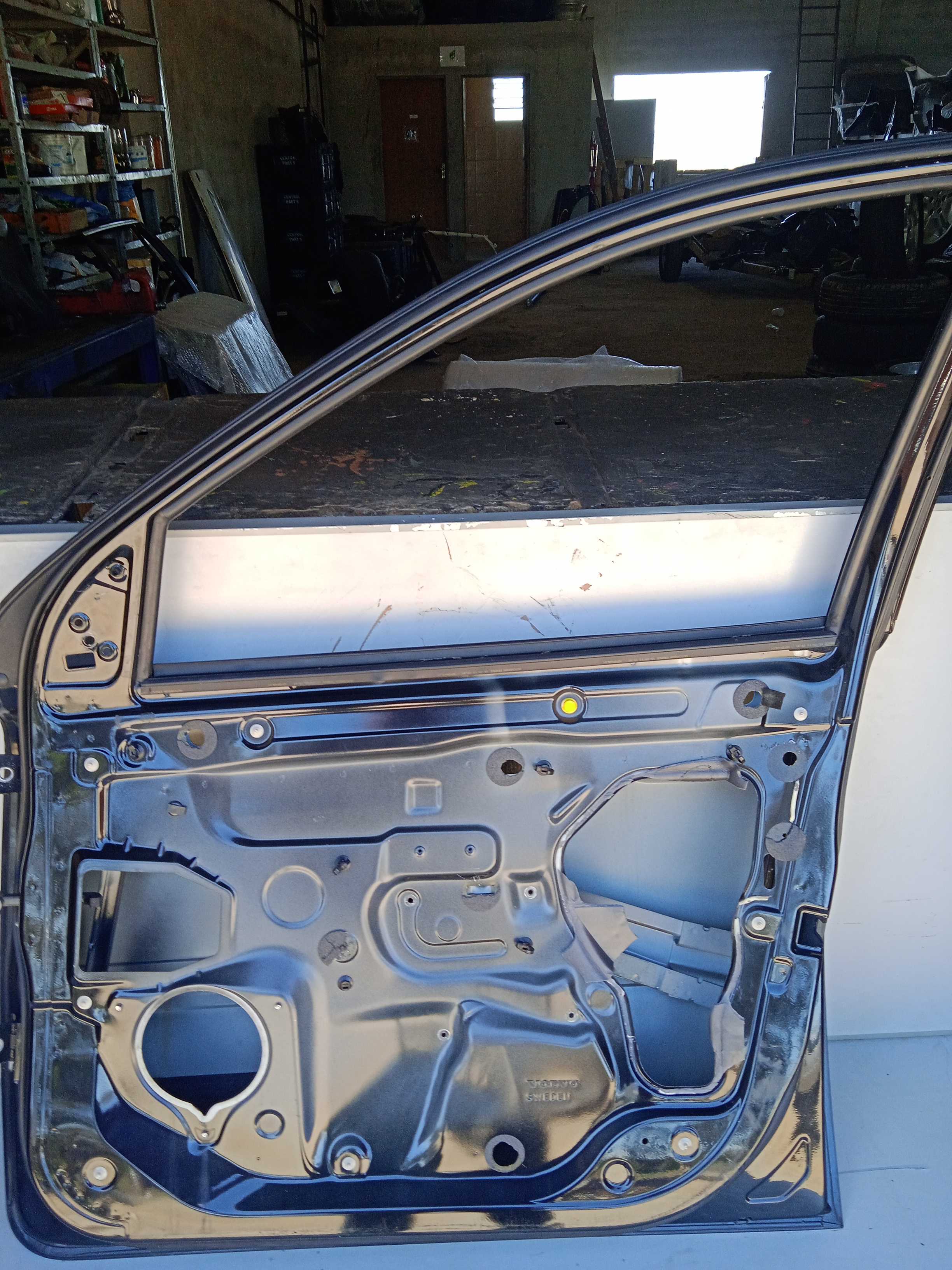 Porta D/d Volvo Xc90 3.2 2010 Preta Usado Original  Dianteira Direita Preto 2