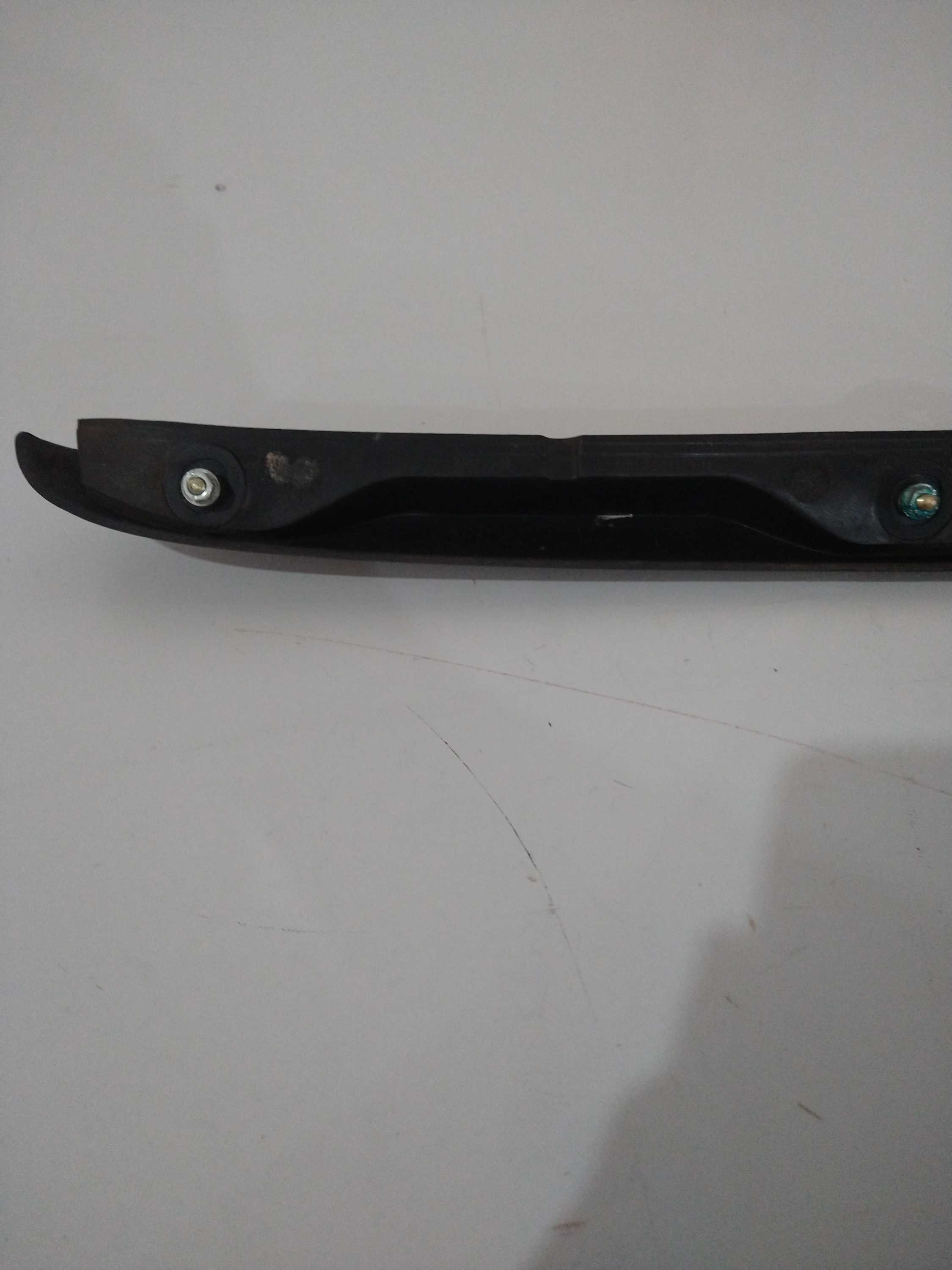 Friso Acabamento Tampa Traseira Corsa 98 Sedã Usado Original Preto 5