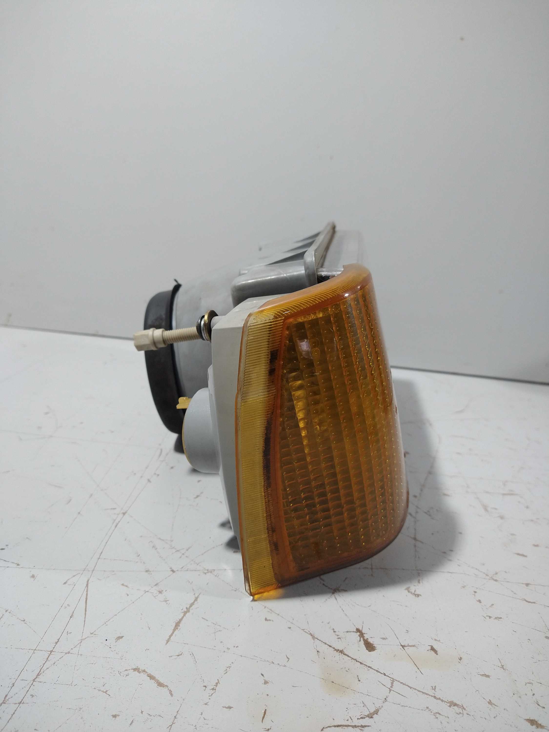 Farol Lado Direito Gol Cl 1989 Usado  Direito