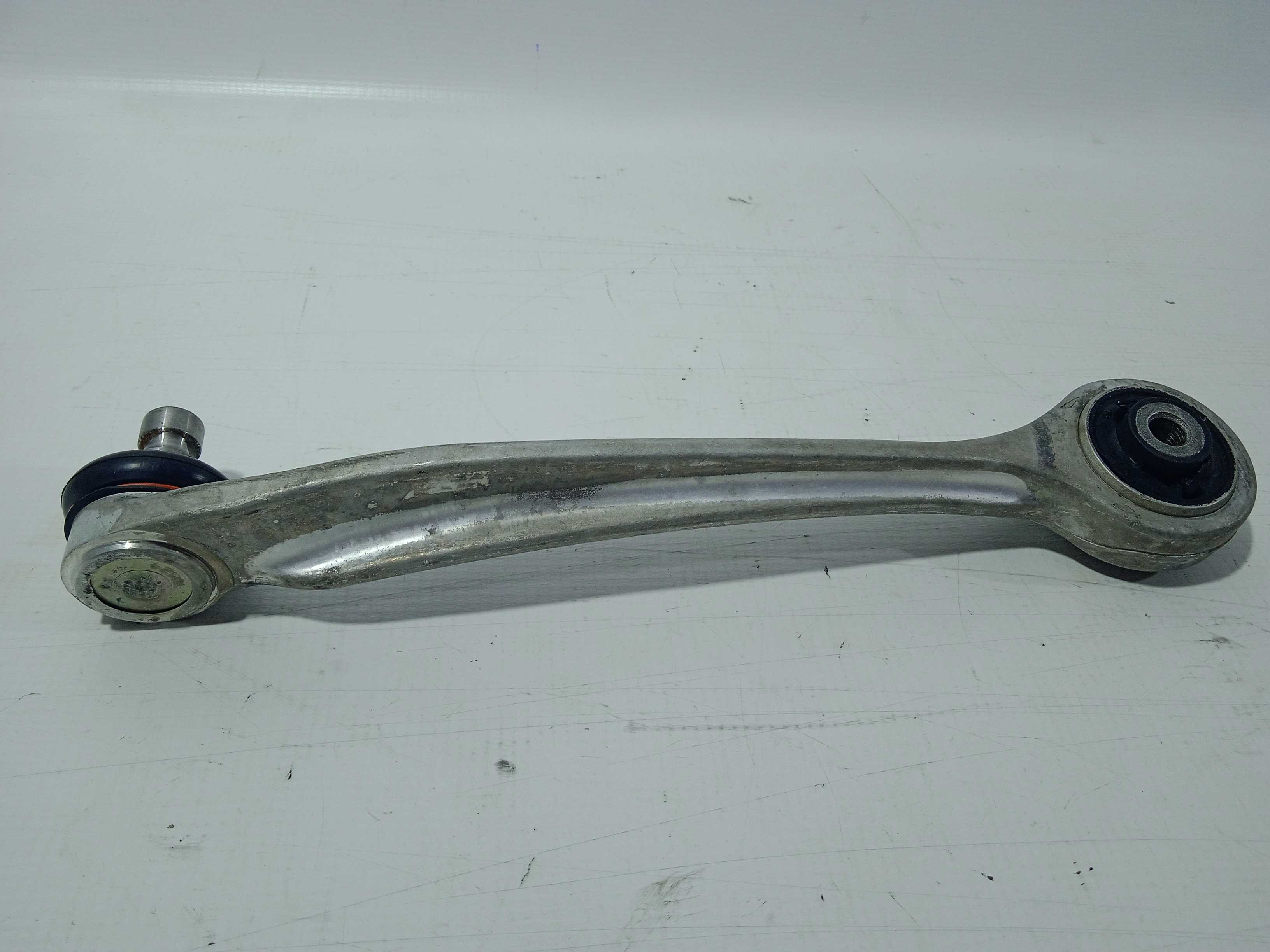 Braço Da Suspensão Superior Anterior D.esq Audi A4 Passat 4