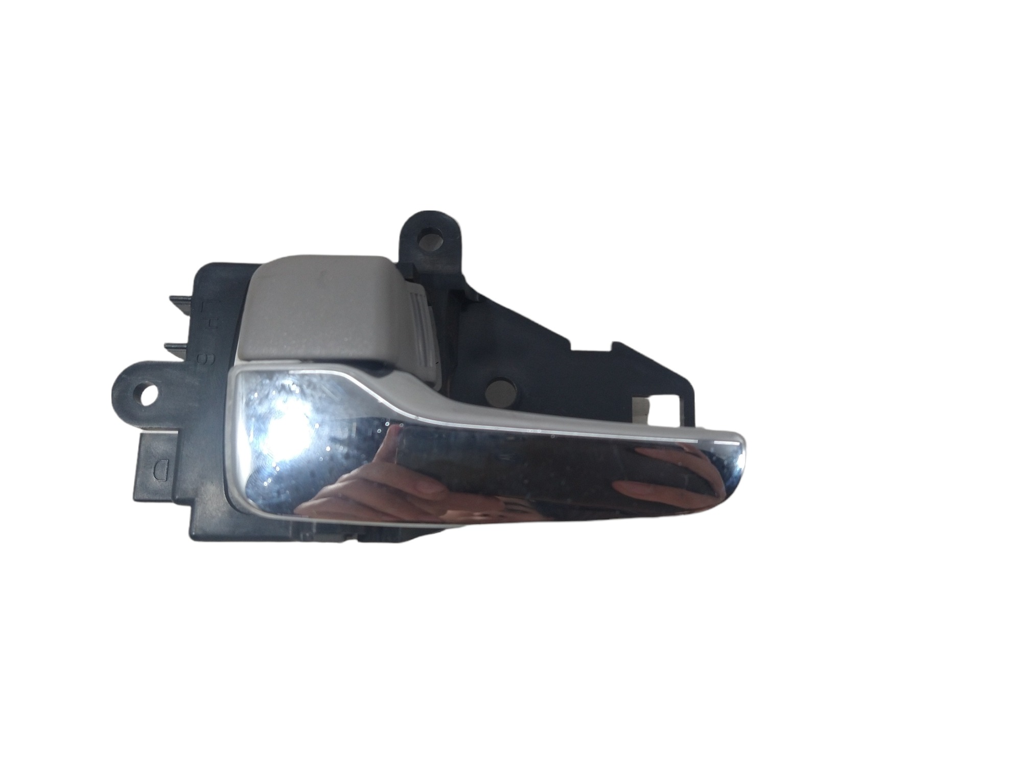Maçaneta Interna T/esquerda Mitsubishi L200 Triton 2012  Prata Traseira