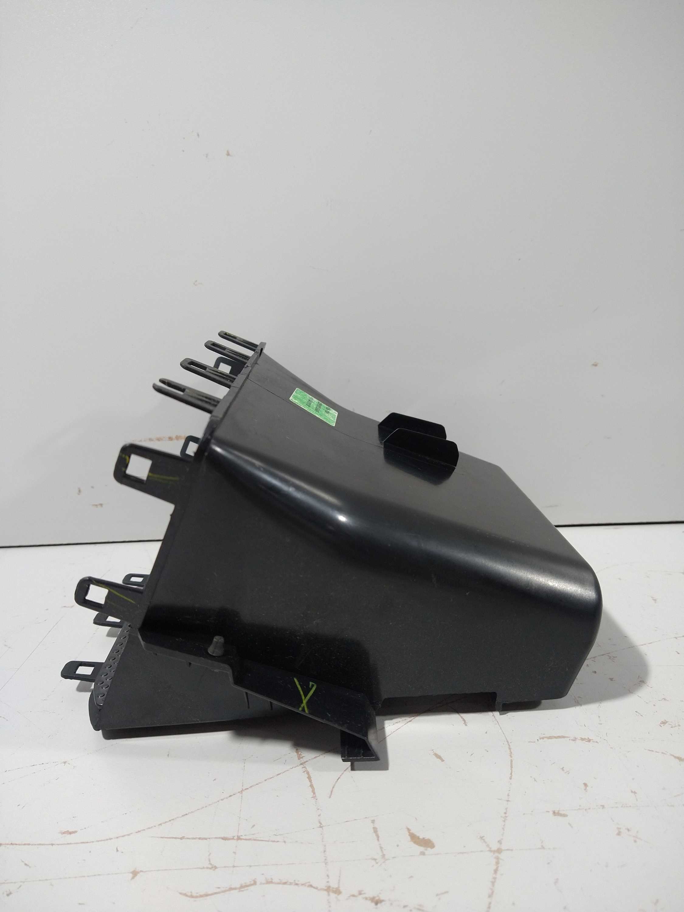 Porta Treco Dianteiro Console Central Vw Polo Msi 2018 Usado 3