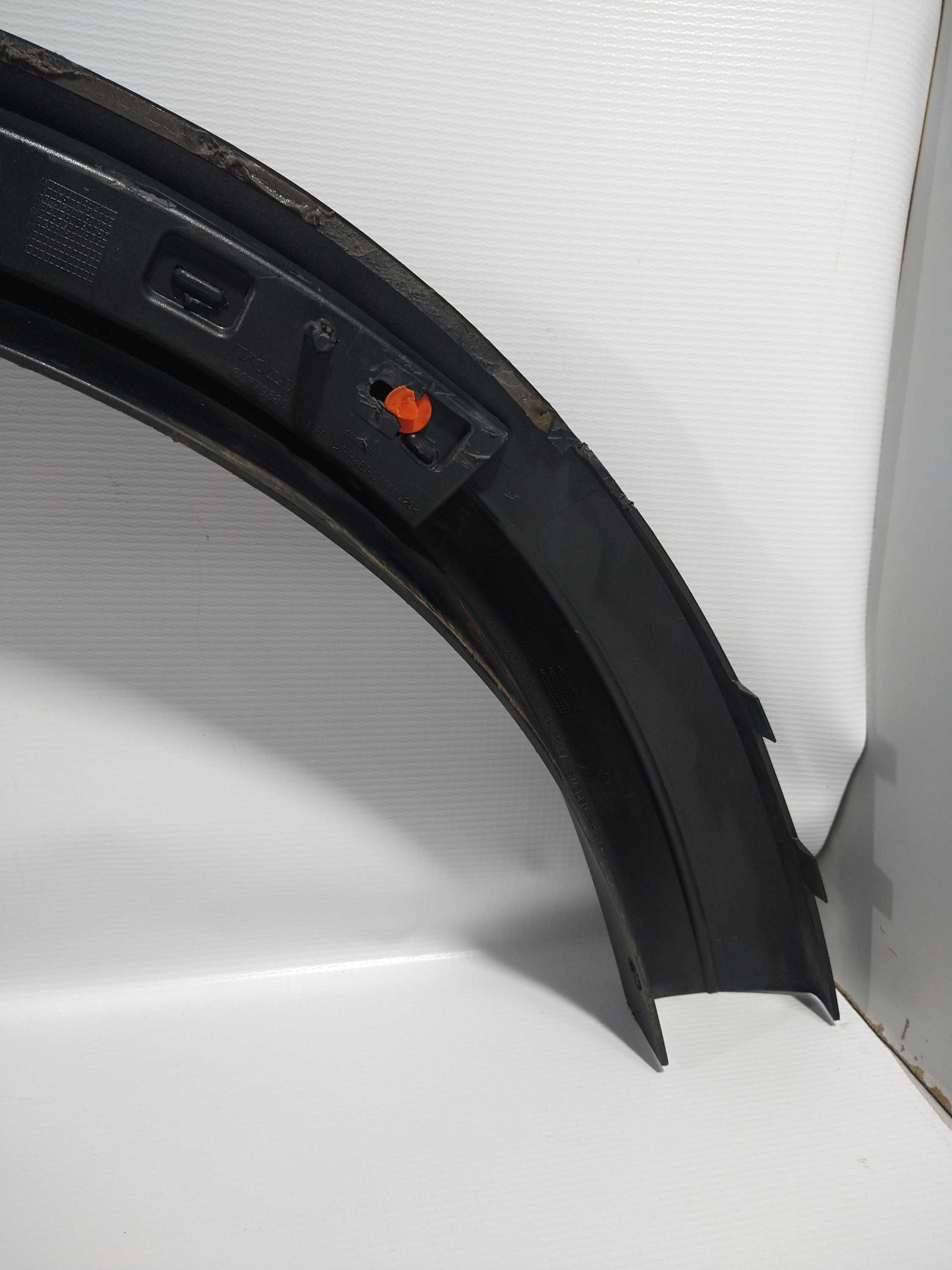 Aplique Lateral Traseira Direita Volvo Xc90 2010 Usado Ori 3