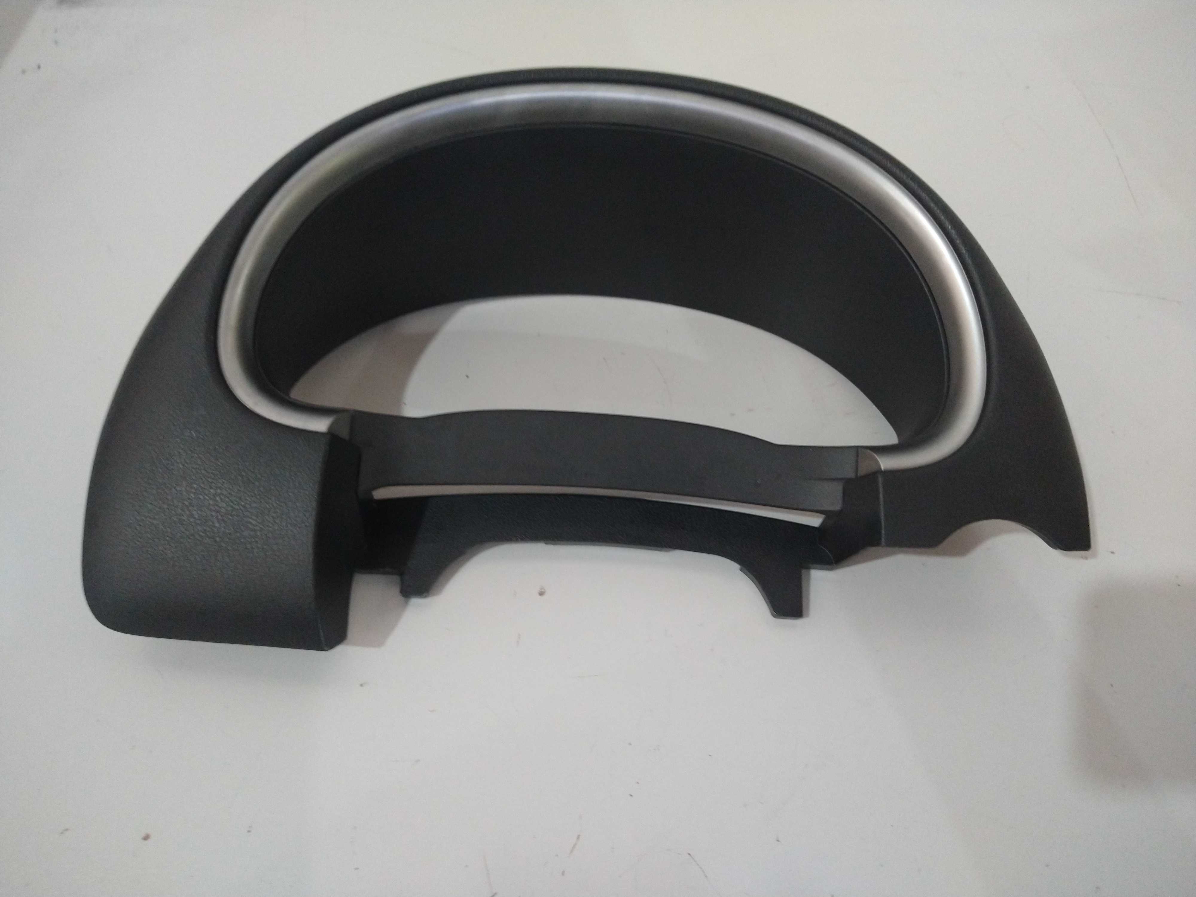 Moldura Acabamento Velocímetro March 2014 Usado Original 3