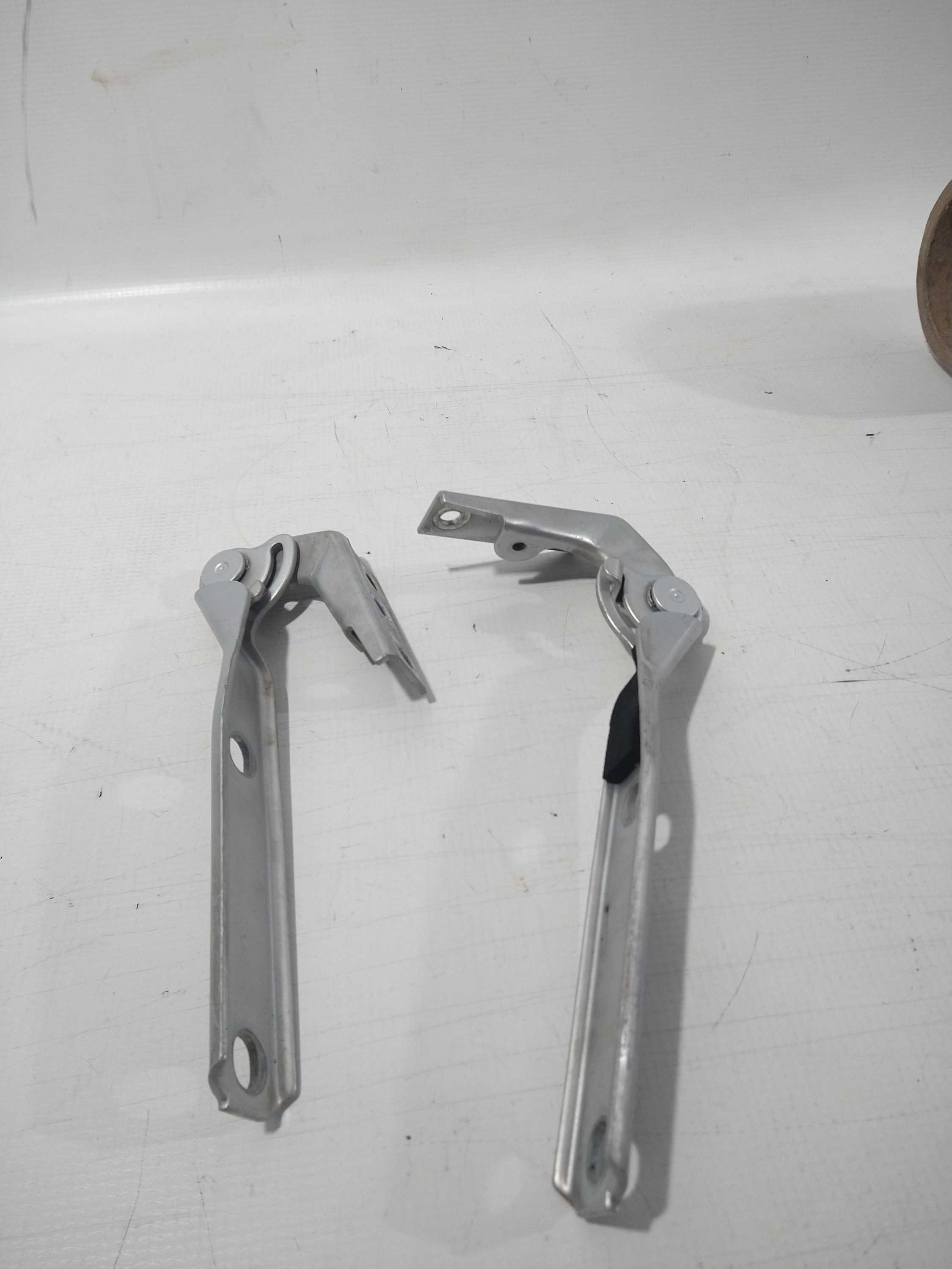 Kit Par Dobradiças Do Capô Passat Alemão / Audi A4 2
