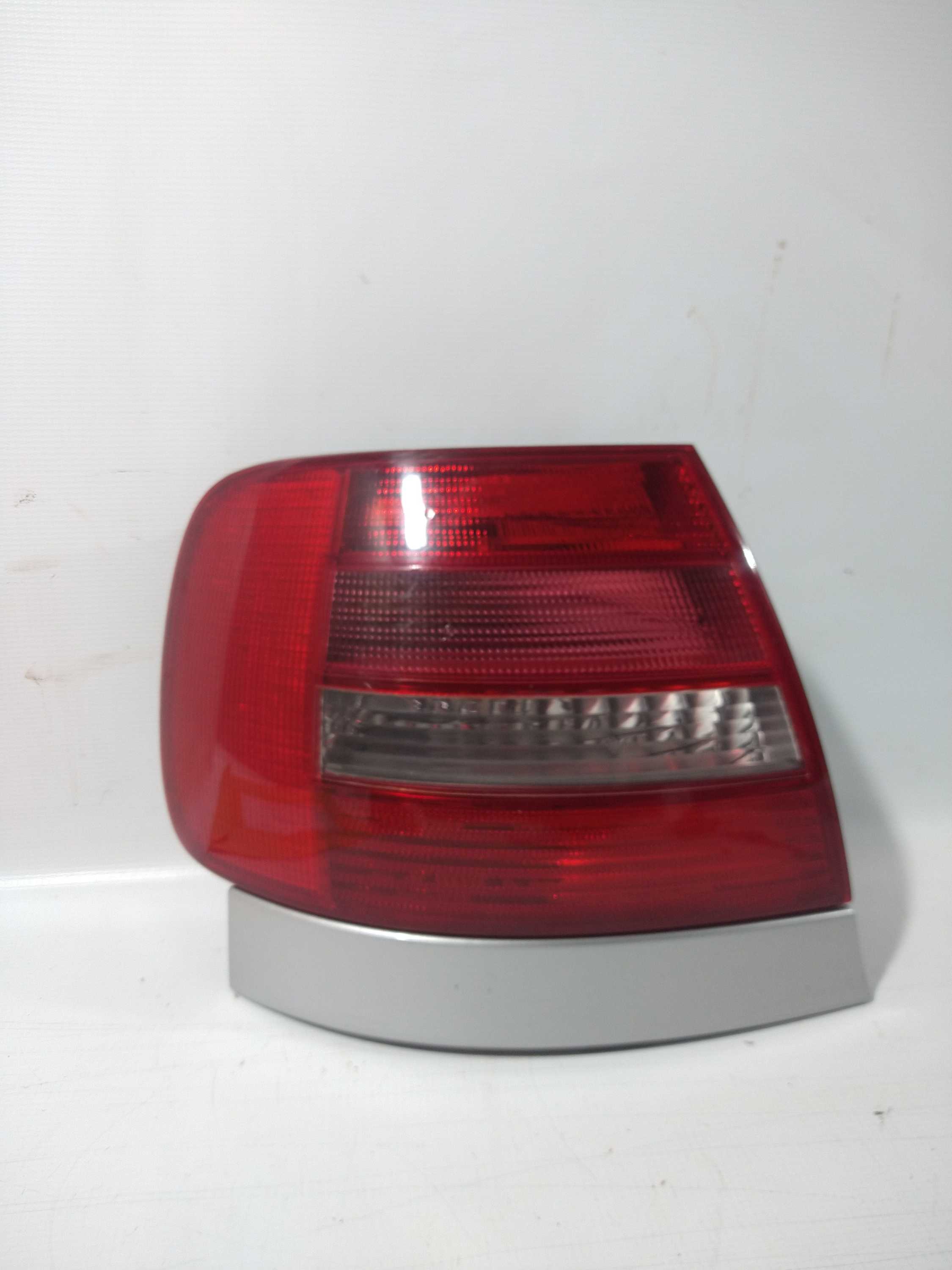 Lanterna Traseira L/e Audi A4