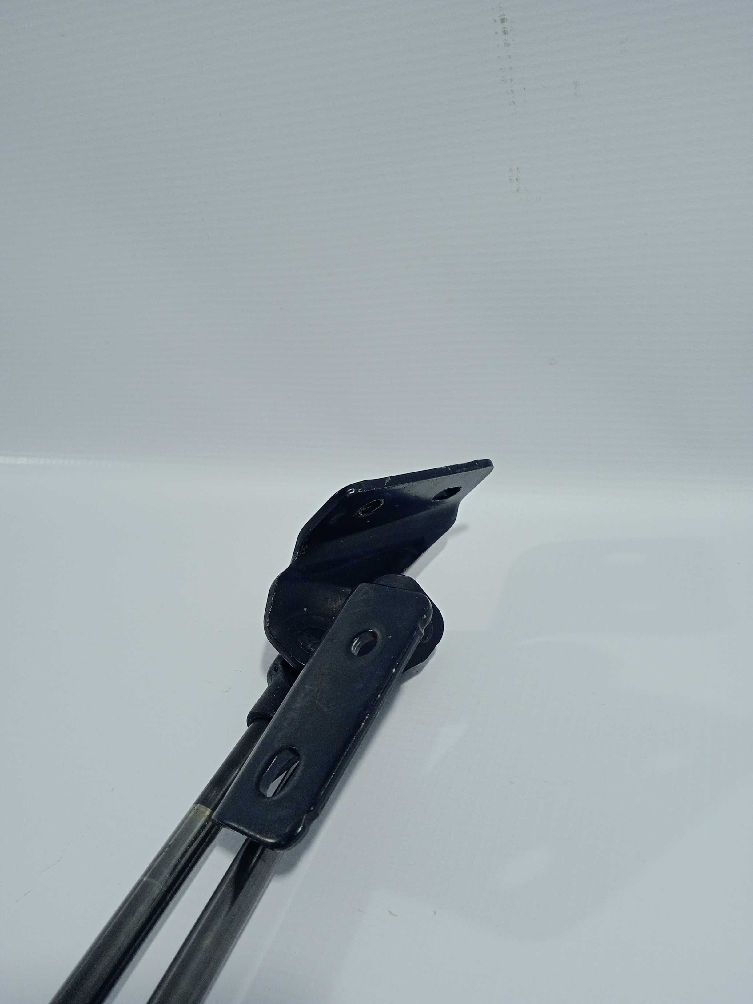 Par Amortecedor Tampa Traseira Volvo Xc90 2010/2011 Usado 4