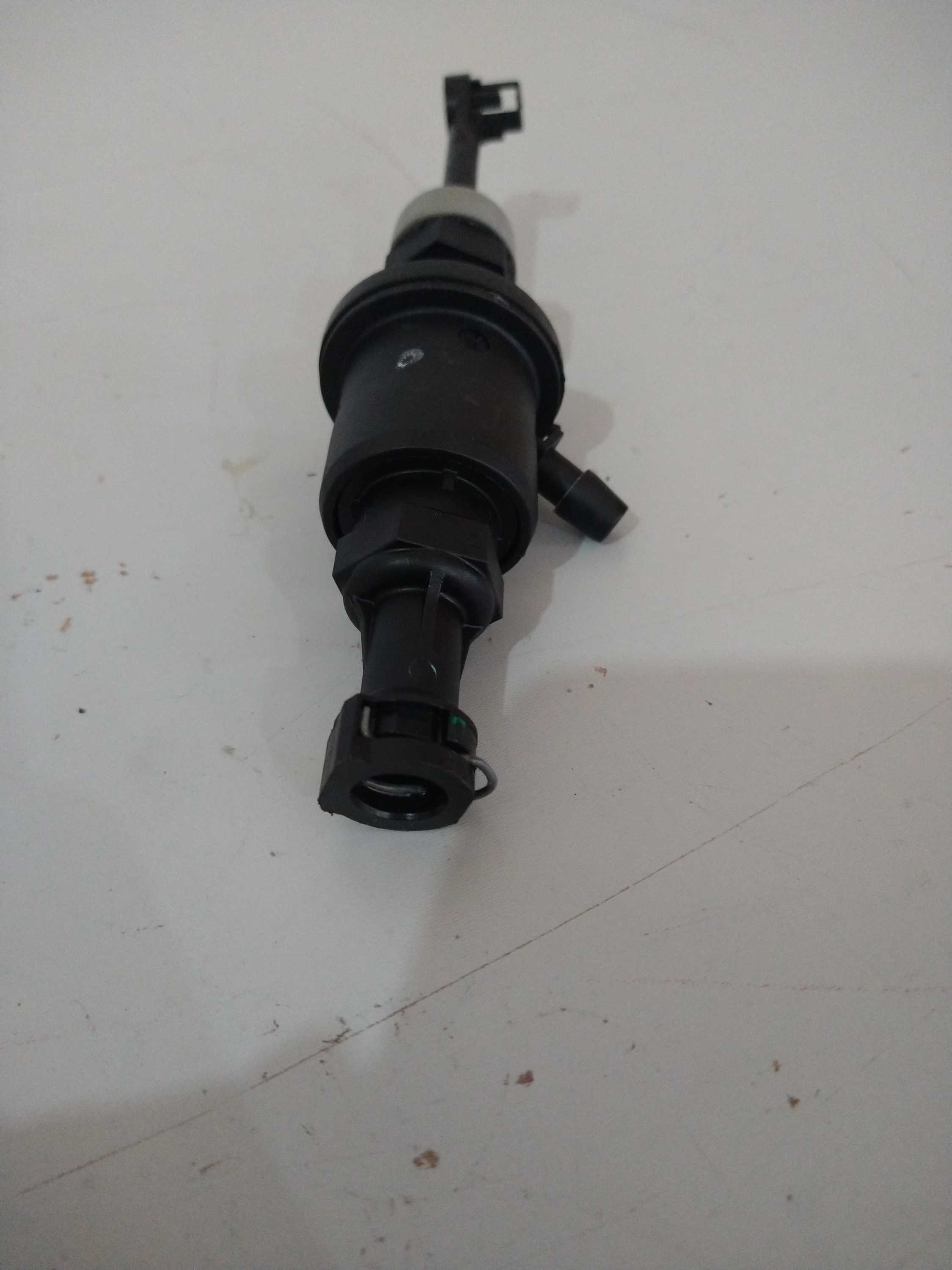 Atuador Pedal Embreagem March 1.6 2014 Usado Original 4
