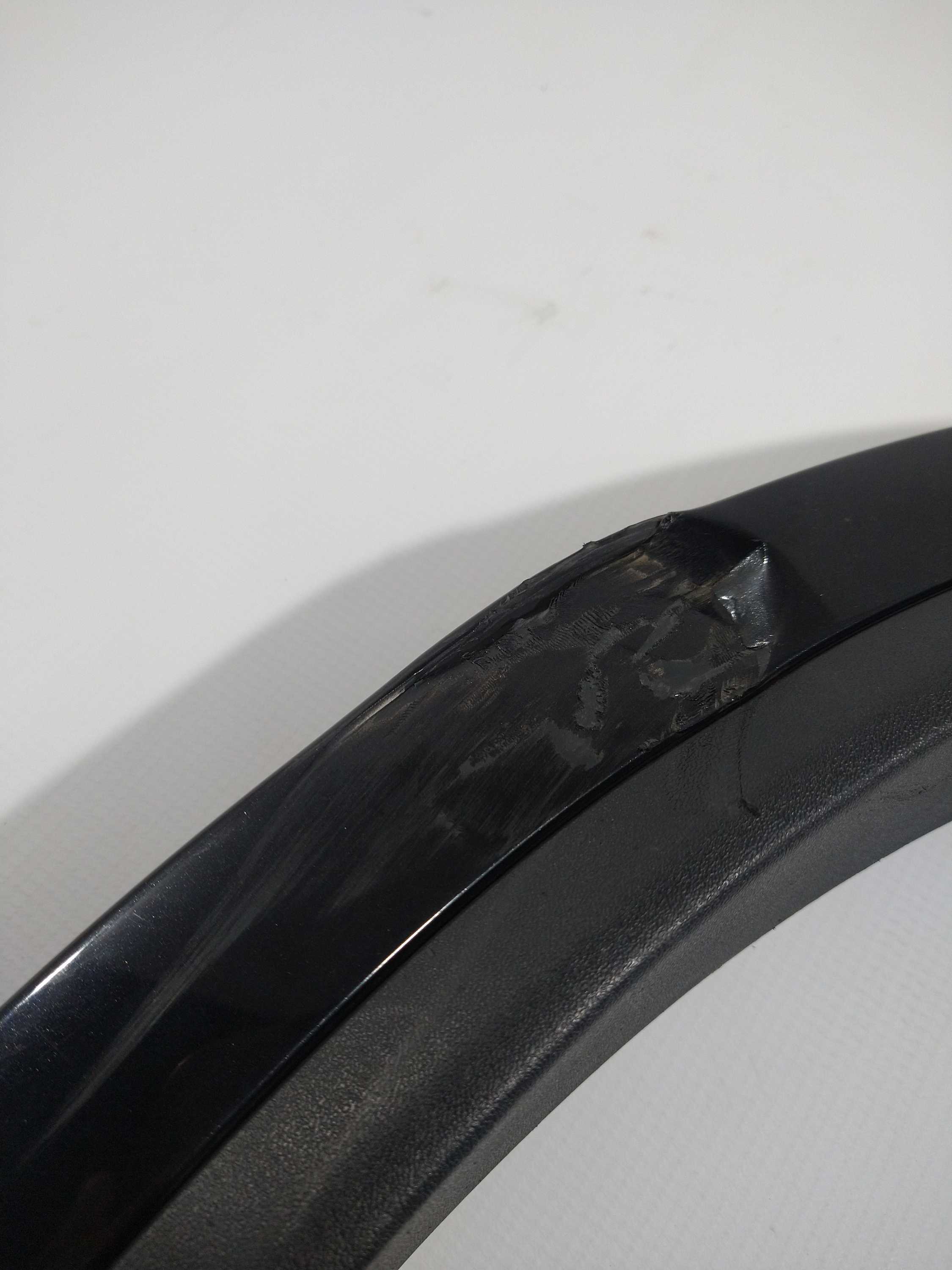 Aplique Lateral Traseiro Esquerdo  Volvo Xc90 2010 Usado Ori 3