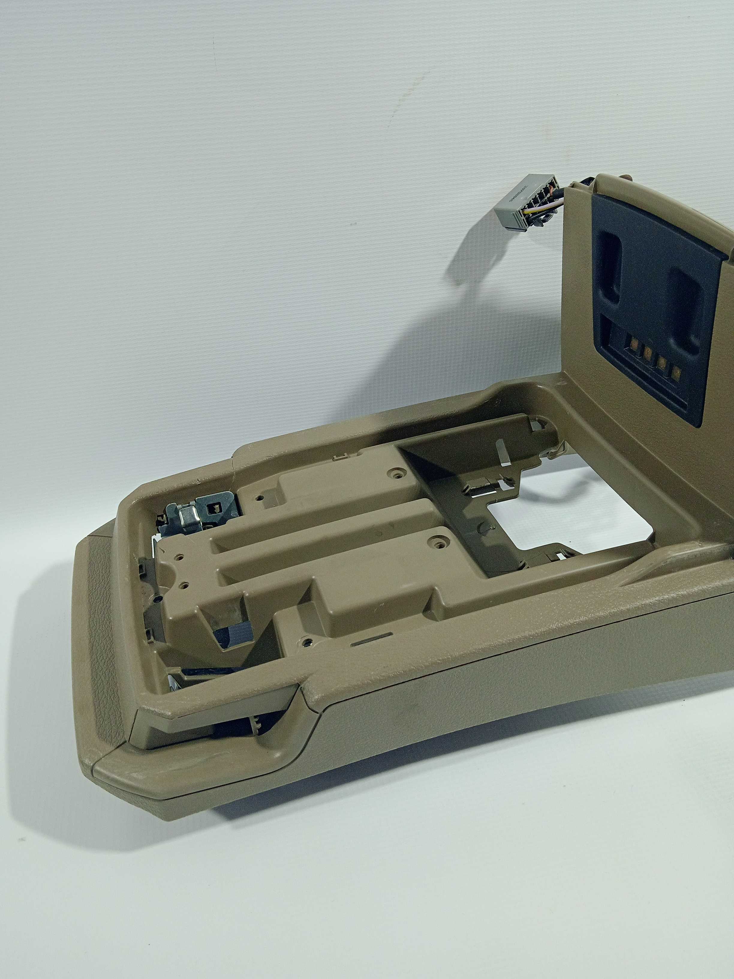 Console Central Volvo Xc90 2010 Usado Original C/detalhe 2