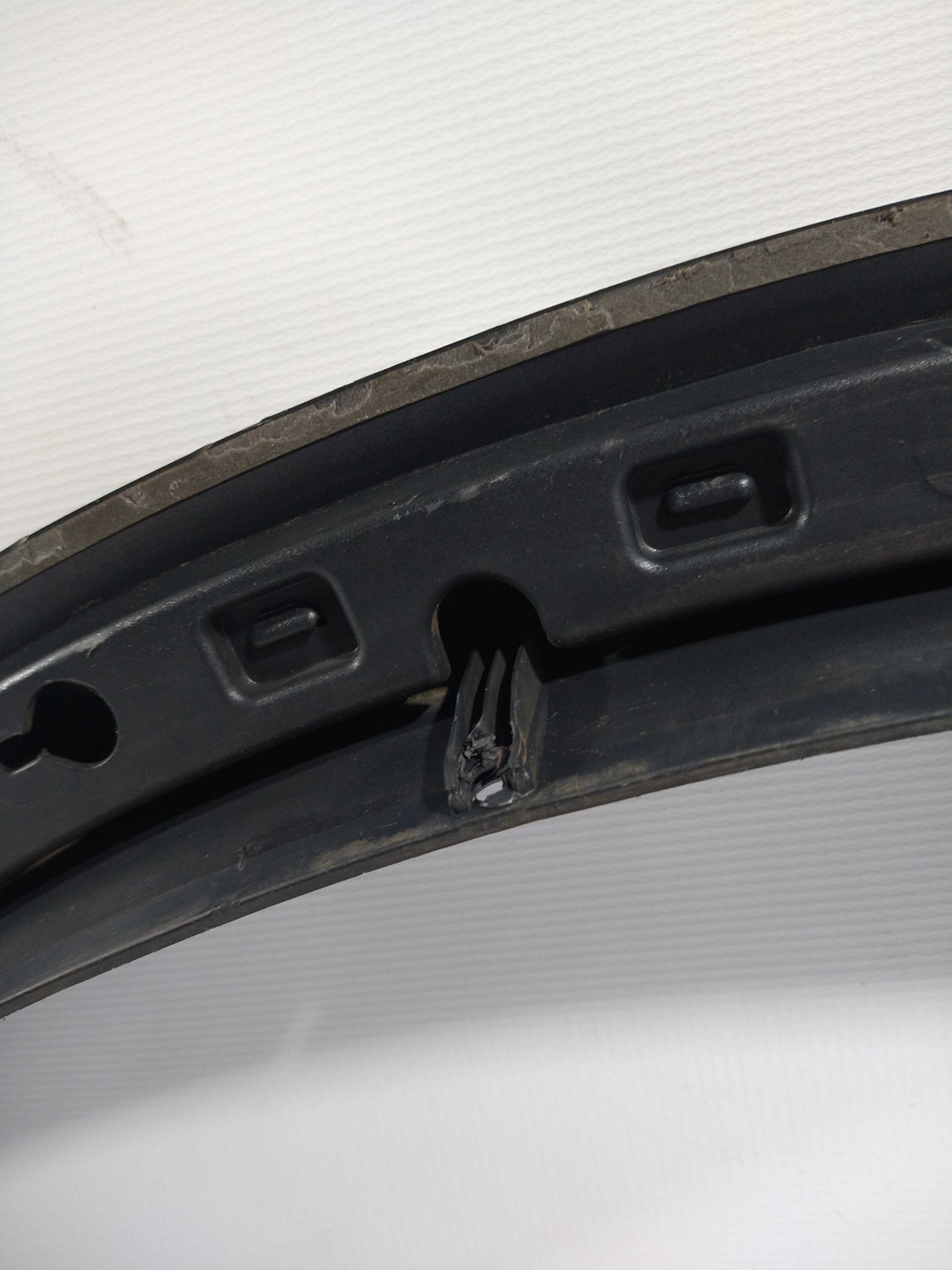 Aplique Lateral Traseiro Esquerdo  Volvo Xc90 2010 Usado Ori 9