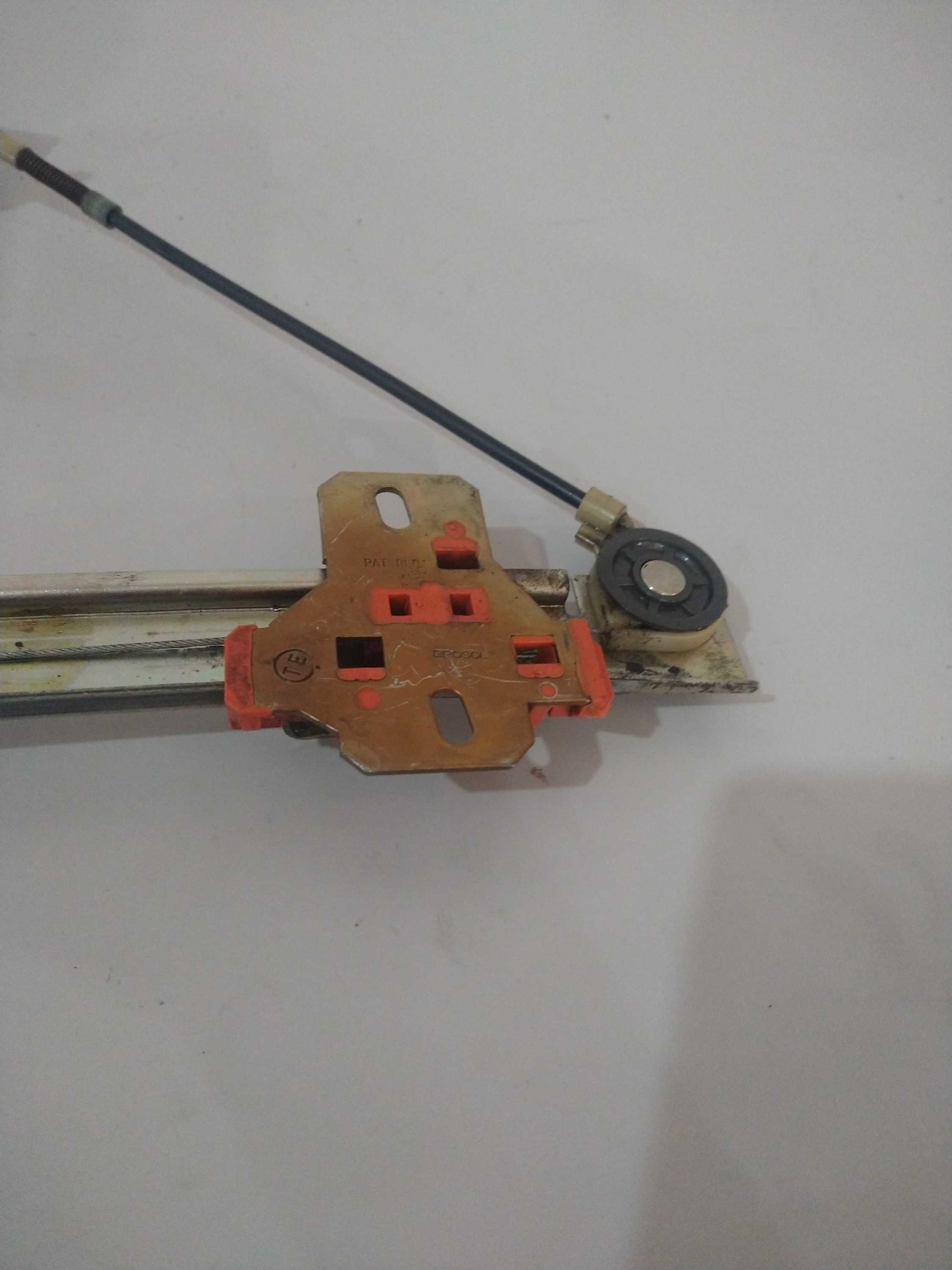 Maquina De Vidro Uno 1995 Traseiro L/e Usado