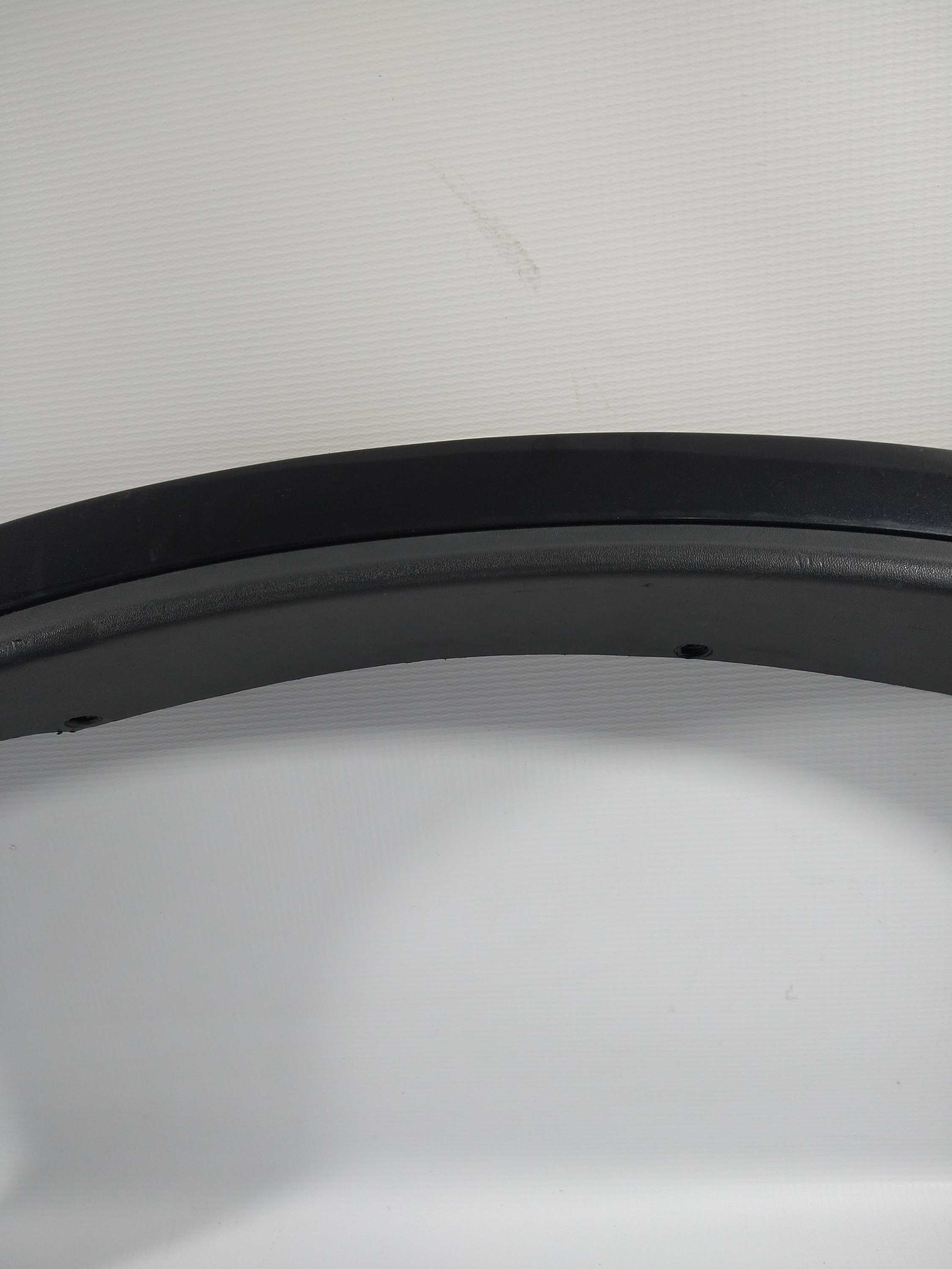 Aplique Lateral Traseiro Esquerdo  Volvo Xc90 2010 Usado Ori 7