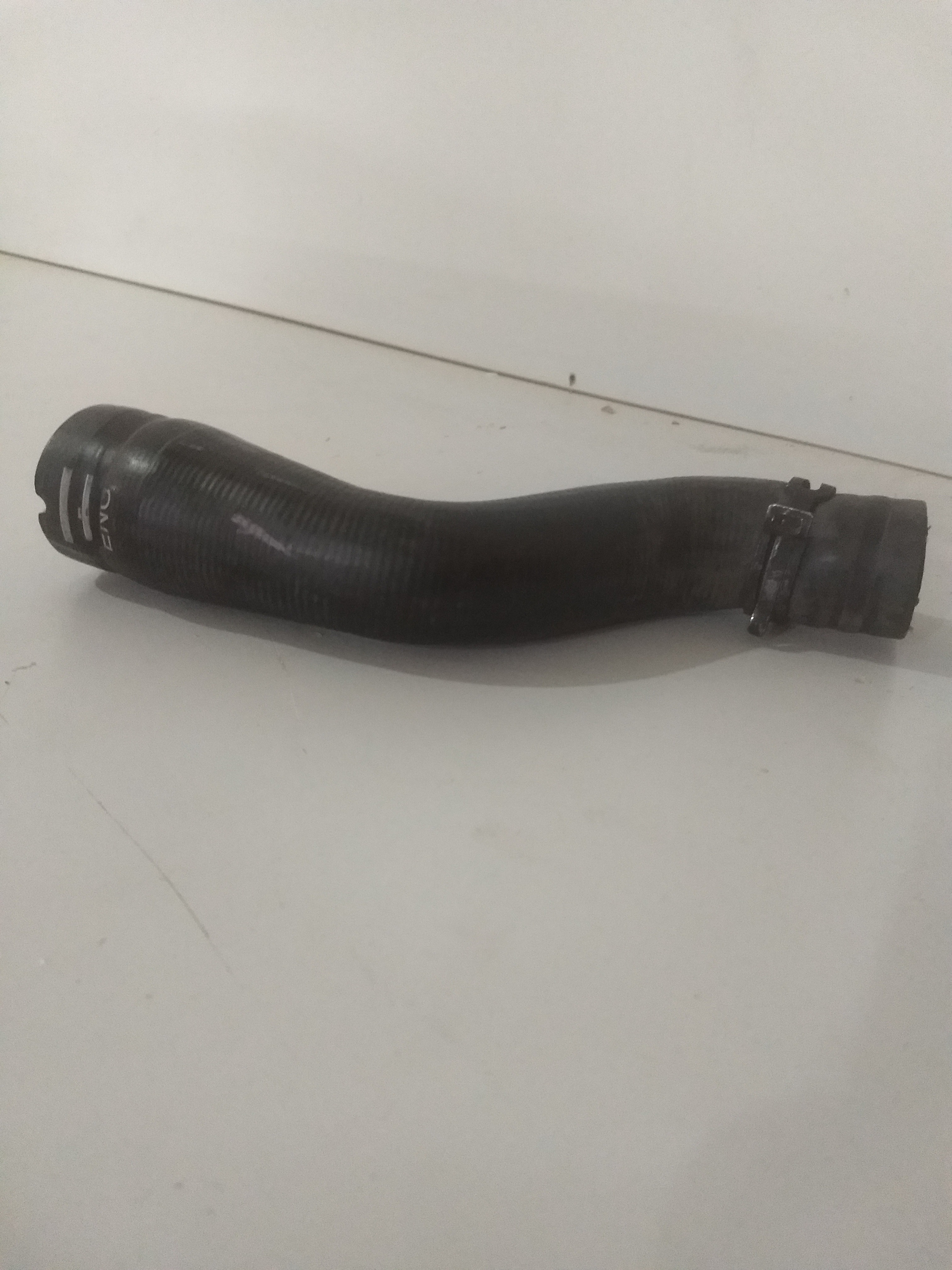 Mangueira Superior Do Radiador Onix/ Prisma 2016 Usado Orig 3