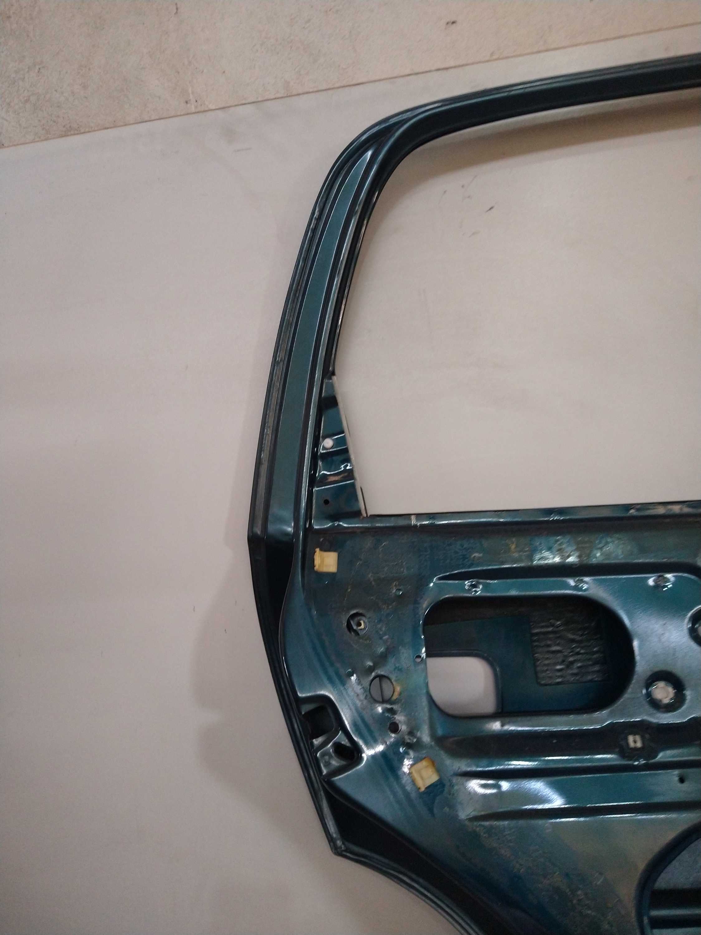 Porta Trasei. Esquerda Gm Corsa Sedan 98 1.0 Usado Original. Azul Traseira Esquerda 7