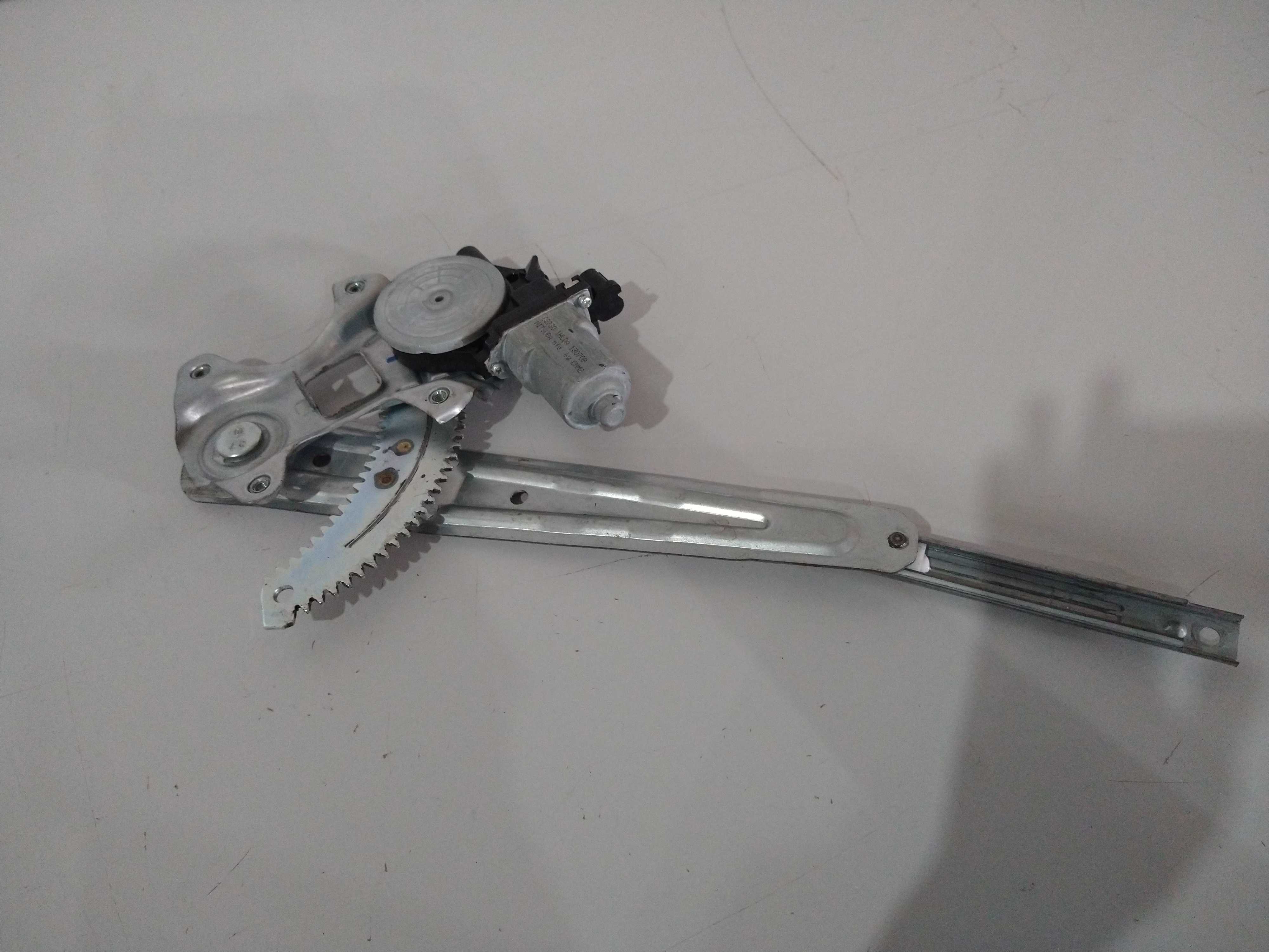 Máquina Vidro Elétrica March 2014 Traseira L/e Usado Origi 4