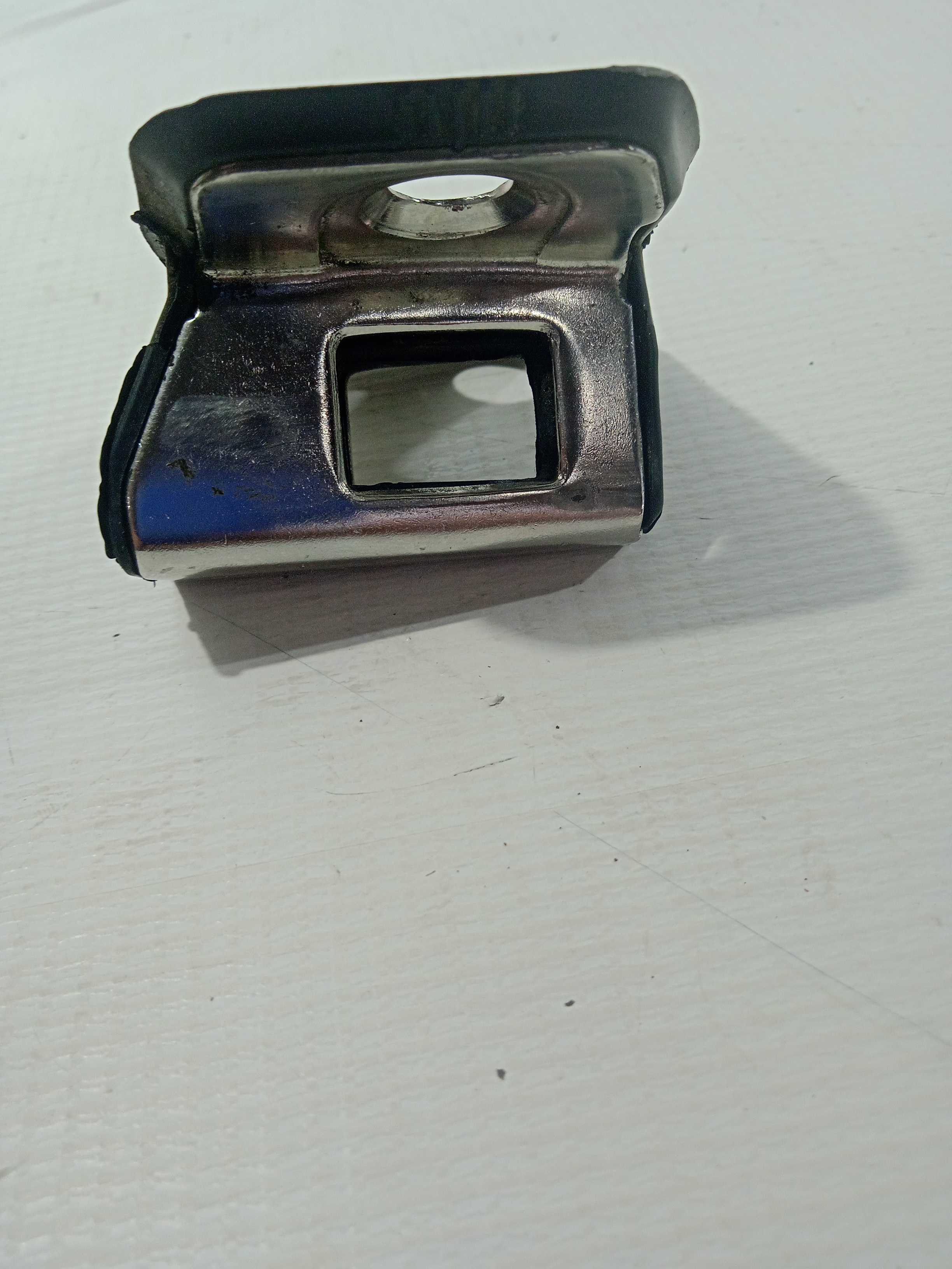 Batente Porta Dianteira Direita Audi A4 2001 3