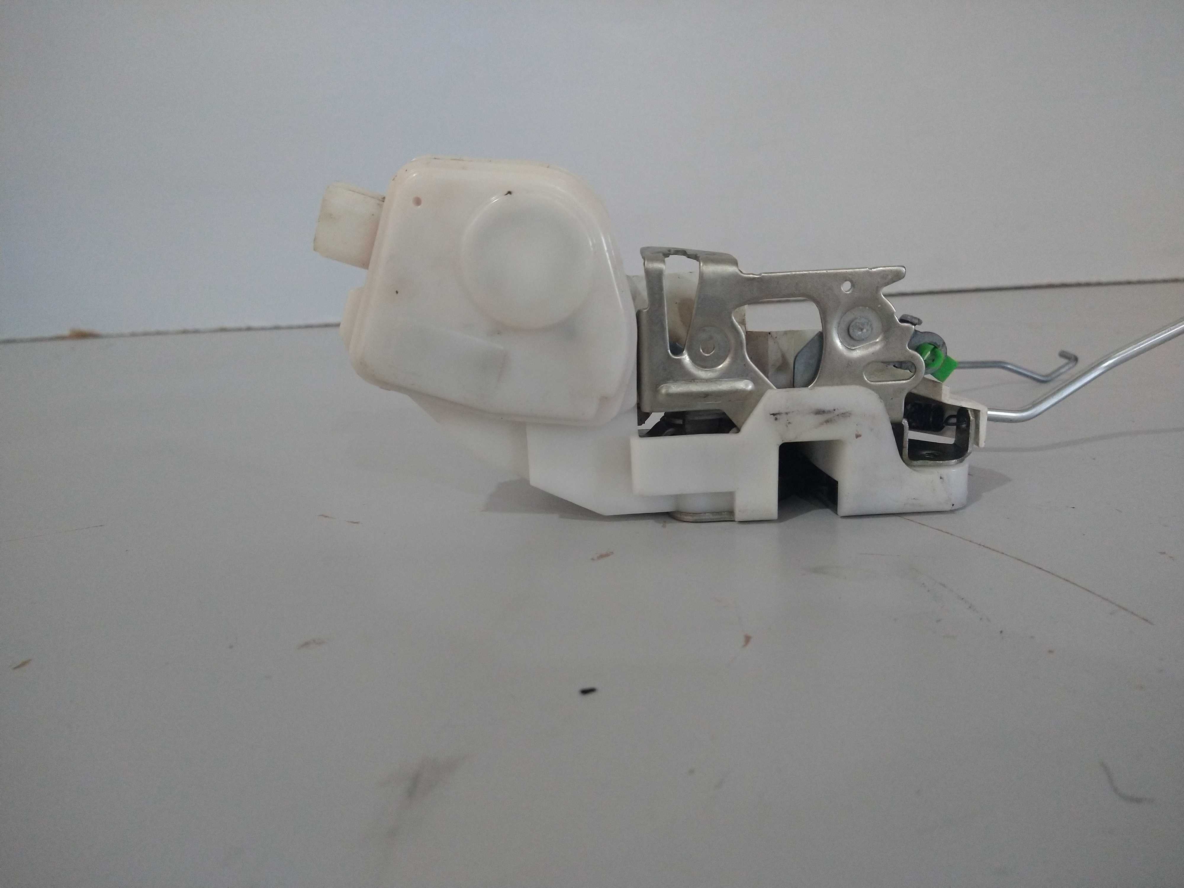 Fechadura Eletrica Diantera Direita Pajero Tr4 Usado Ori Branco 3