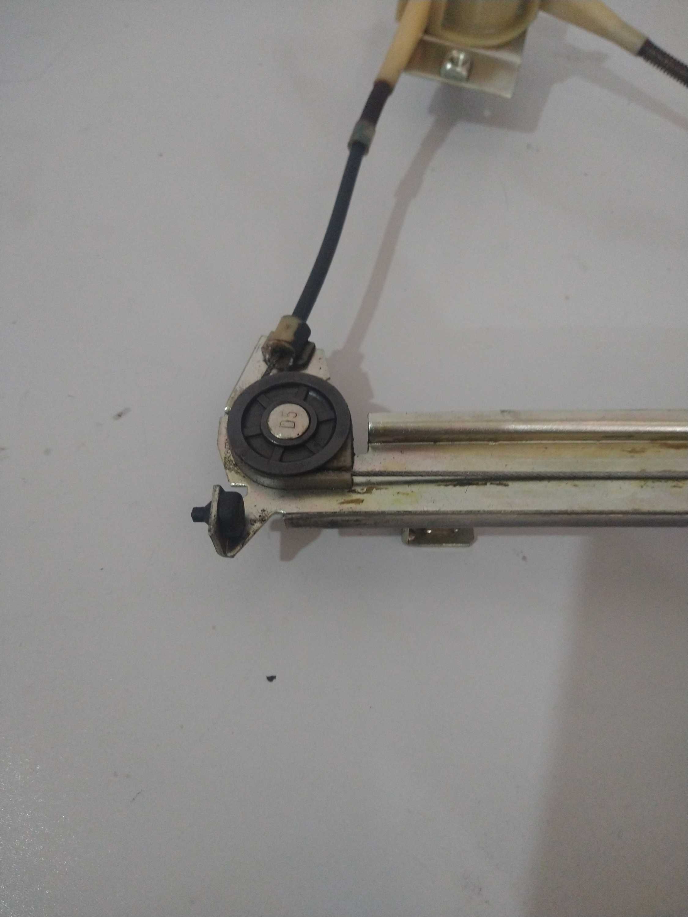 Maquina De Vidro Uno 1995 Traseiro L/e Usado 3
