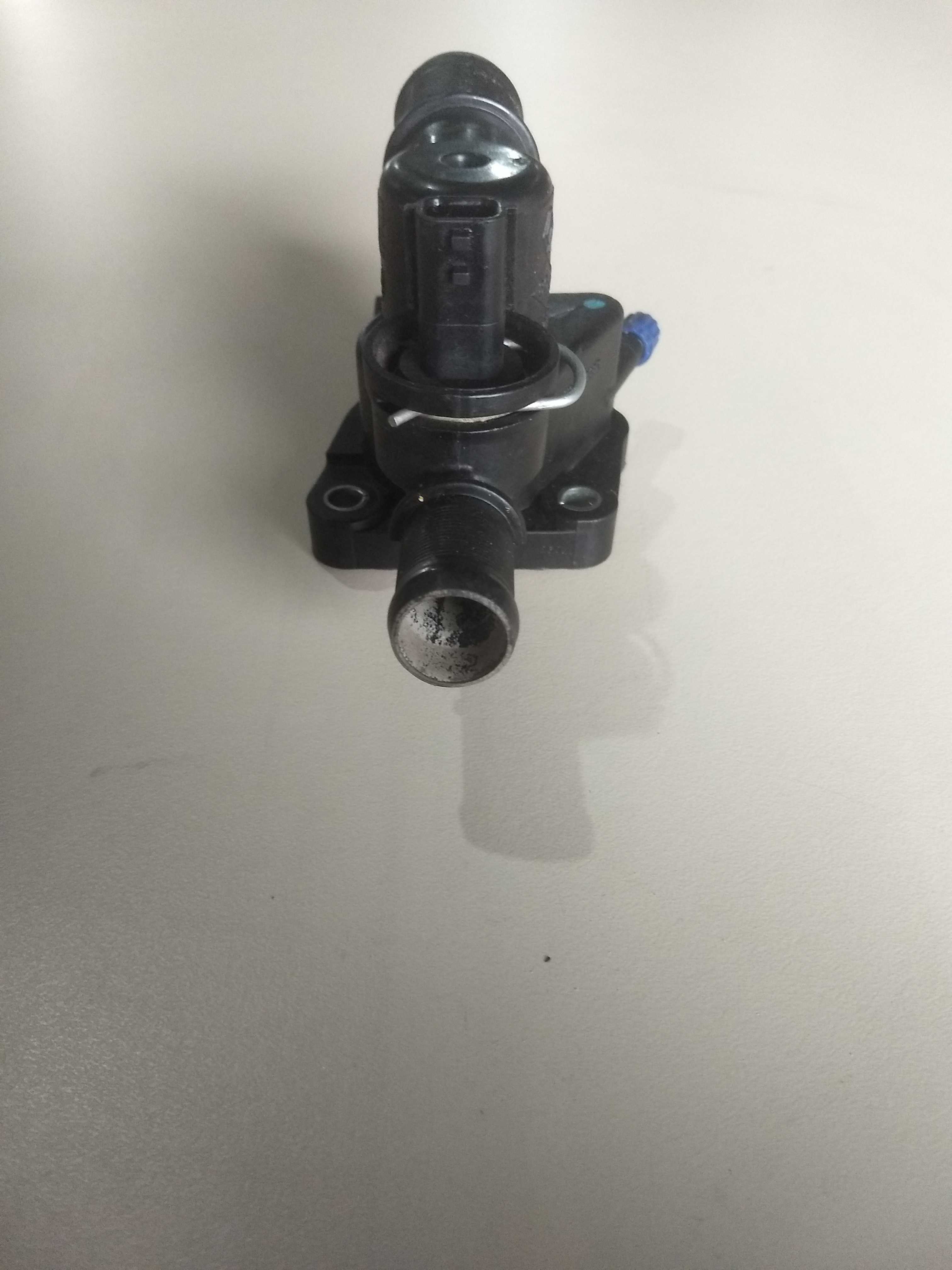 Carcaça C/válvula Termostática  Sandero 1.0 3c Usado 2