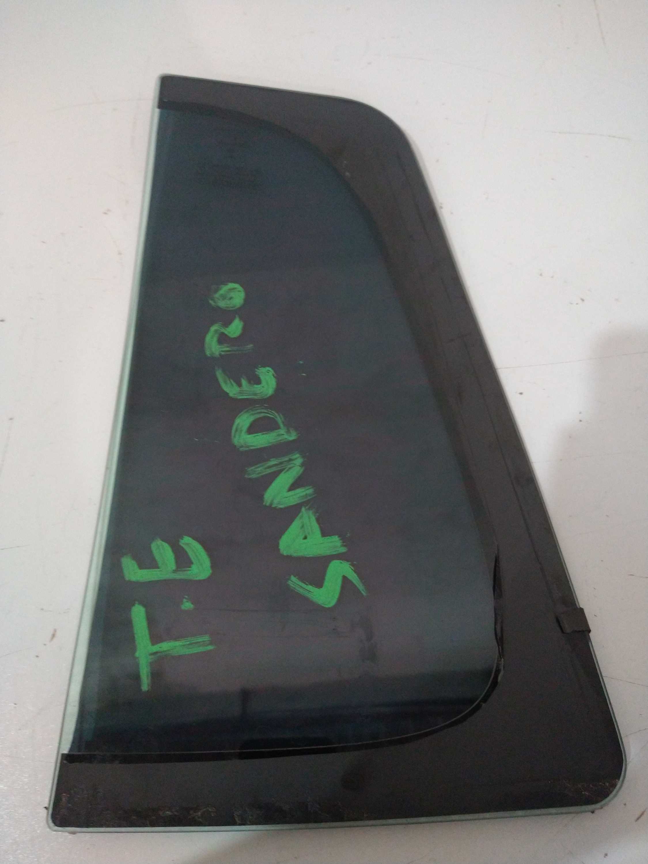 Vidro Fixo Traseiro Sandero 2016 L/e Usado Original 2