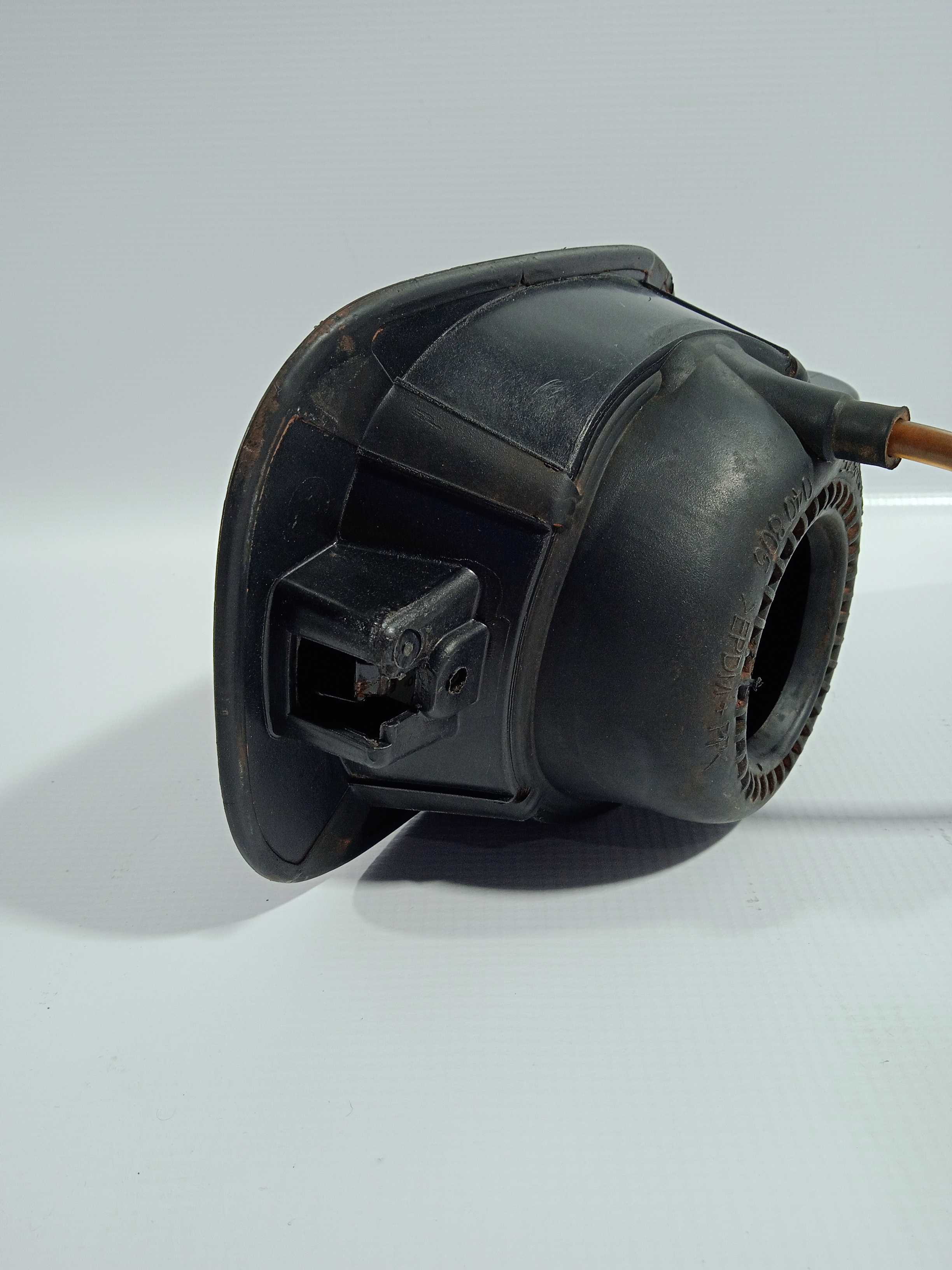 Portiola Vw Bora 2008 Usado Original 2008 Preto 3