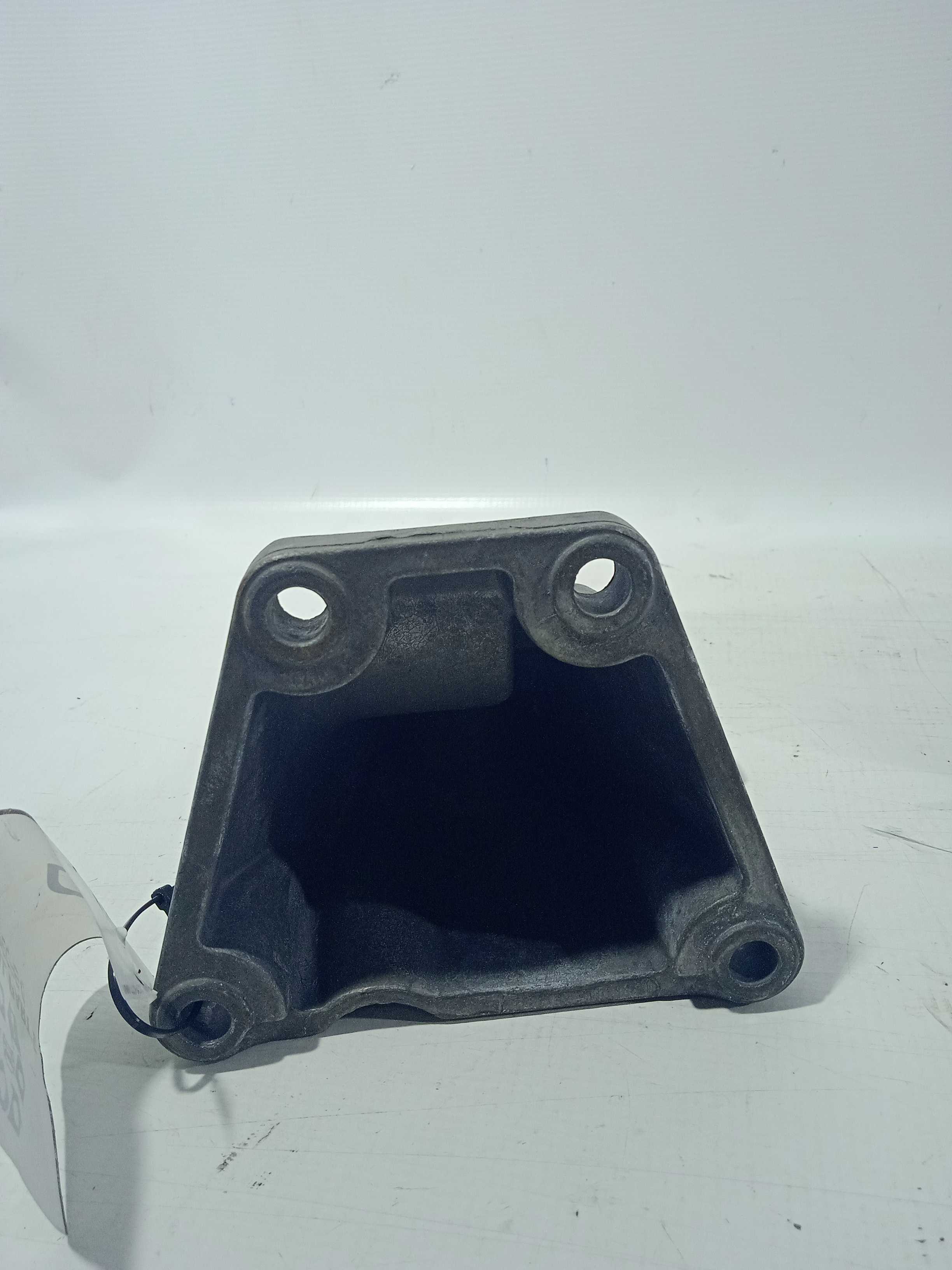Suporte Coxim Lado Direito Motor Audi A4 2.4 2001 Usado 4