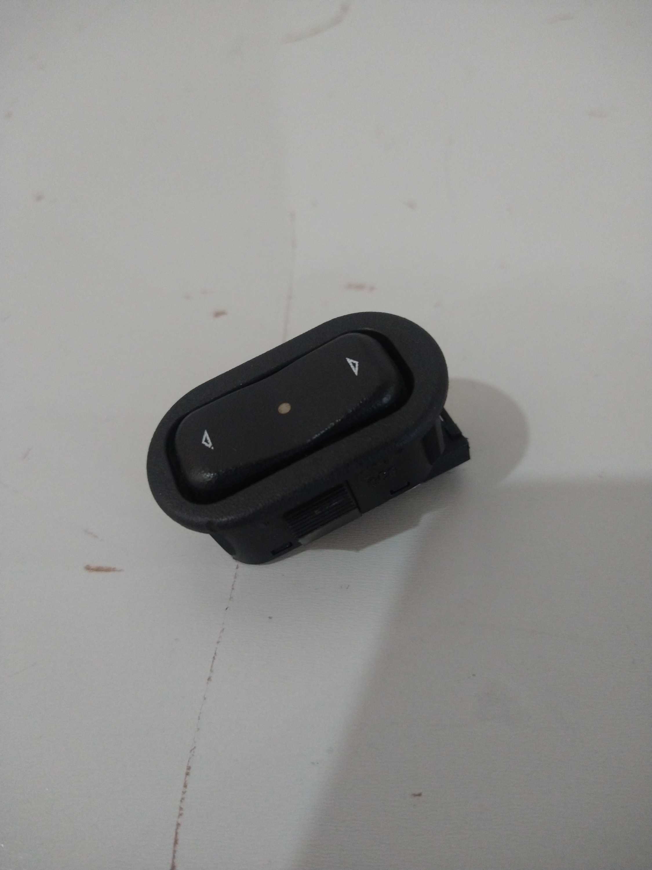 Botão De Vidro Traseiro L/d Zafira 2008 Usado Original