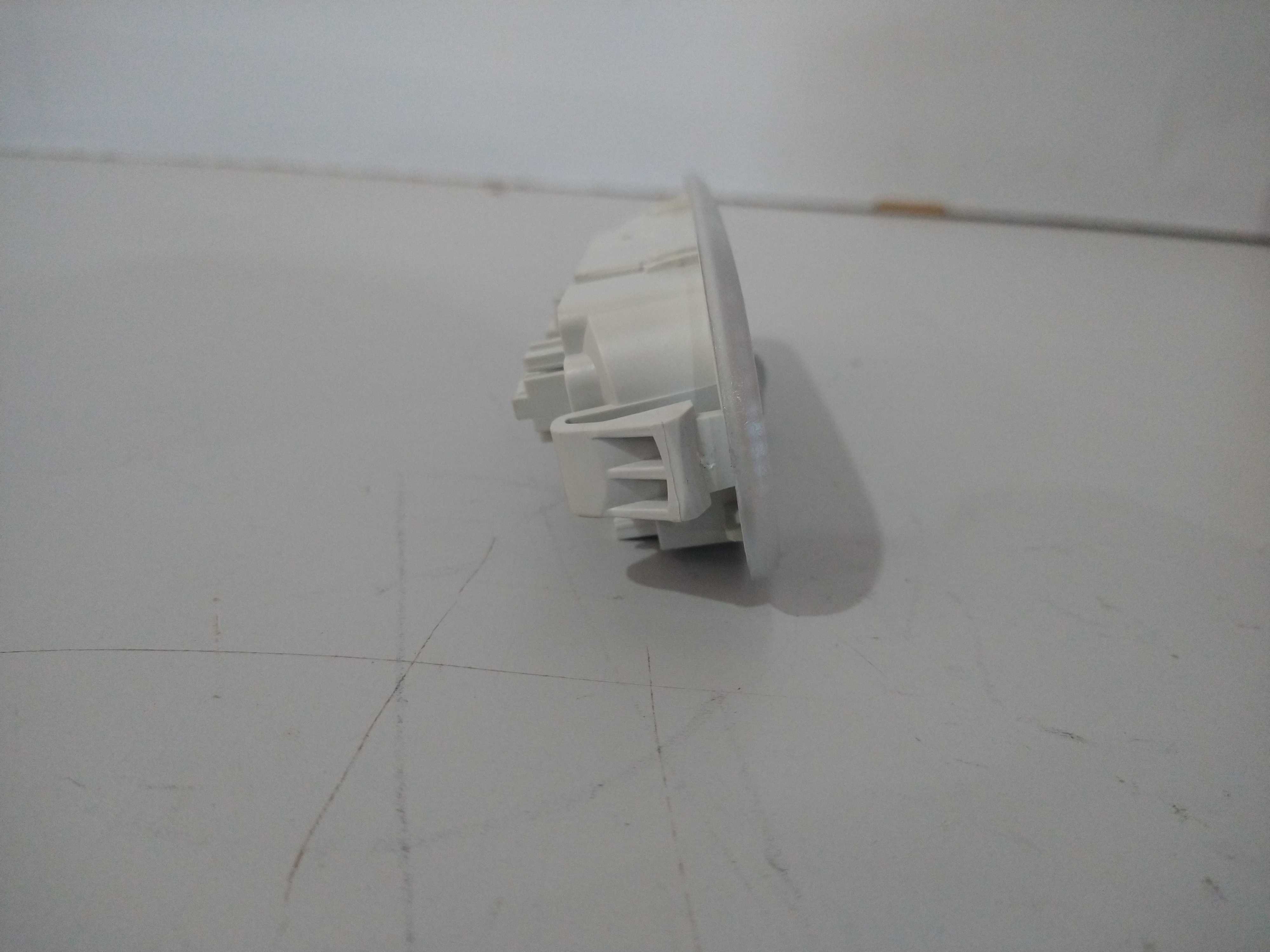 Lanterna Teto Cortesia Nissan March 2014 Usado Original 2