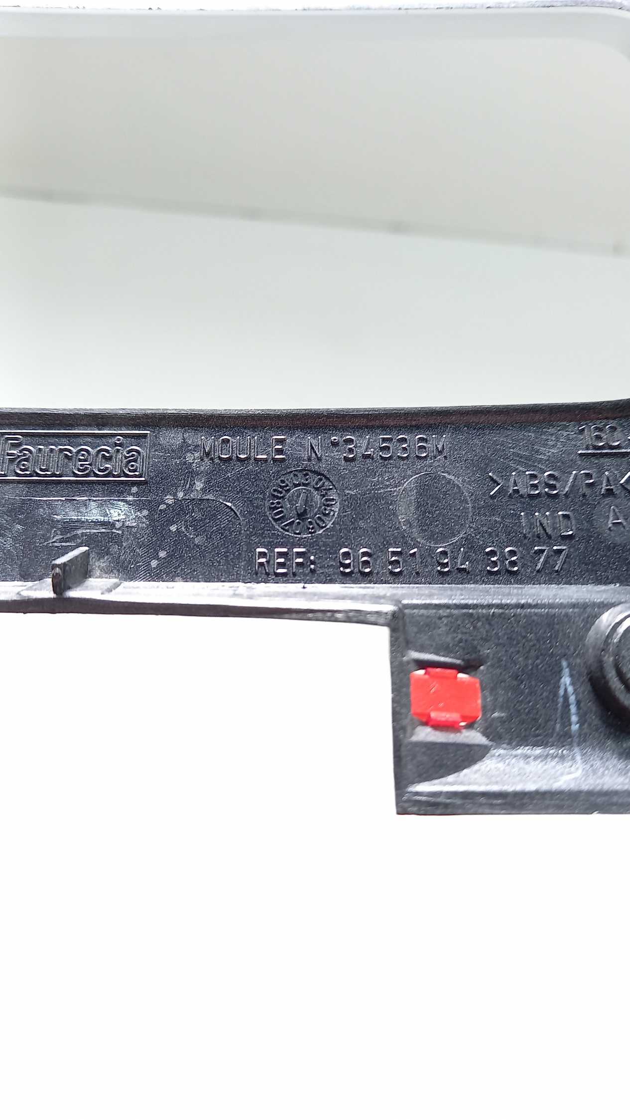 Moldura Painel Central Peugeot 307 3