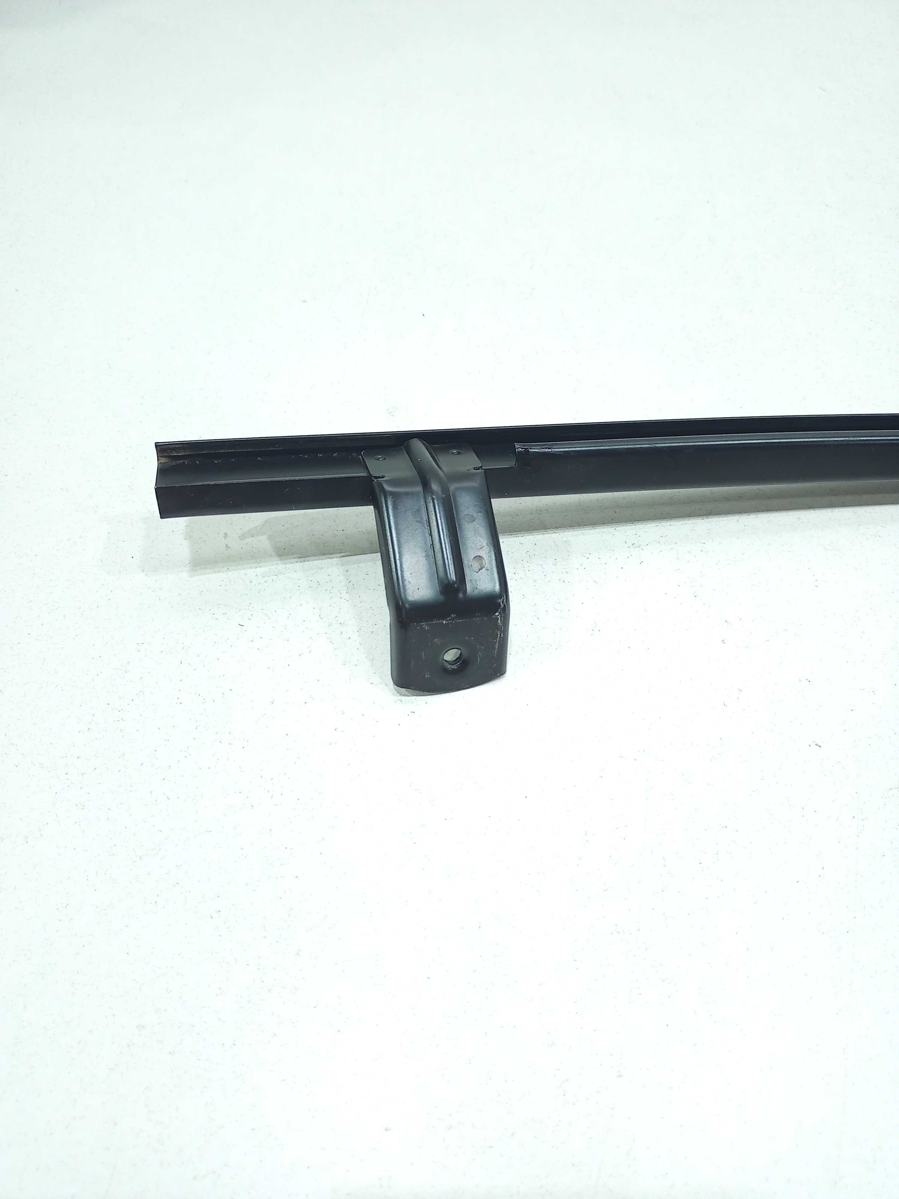 Guia De Vidro Porta Tras Esq Nissan Versa 2019 Preto 4