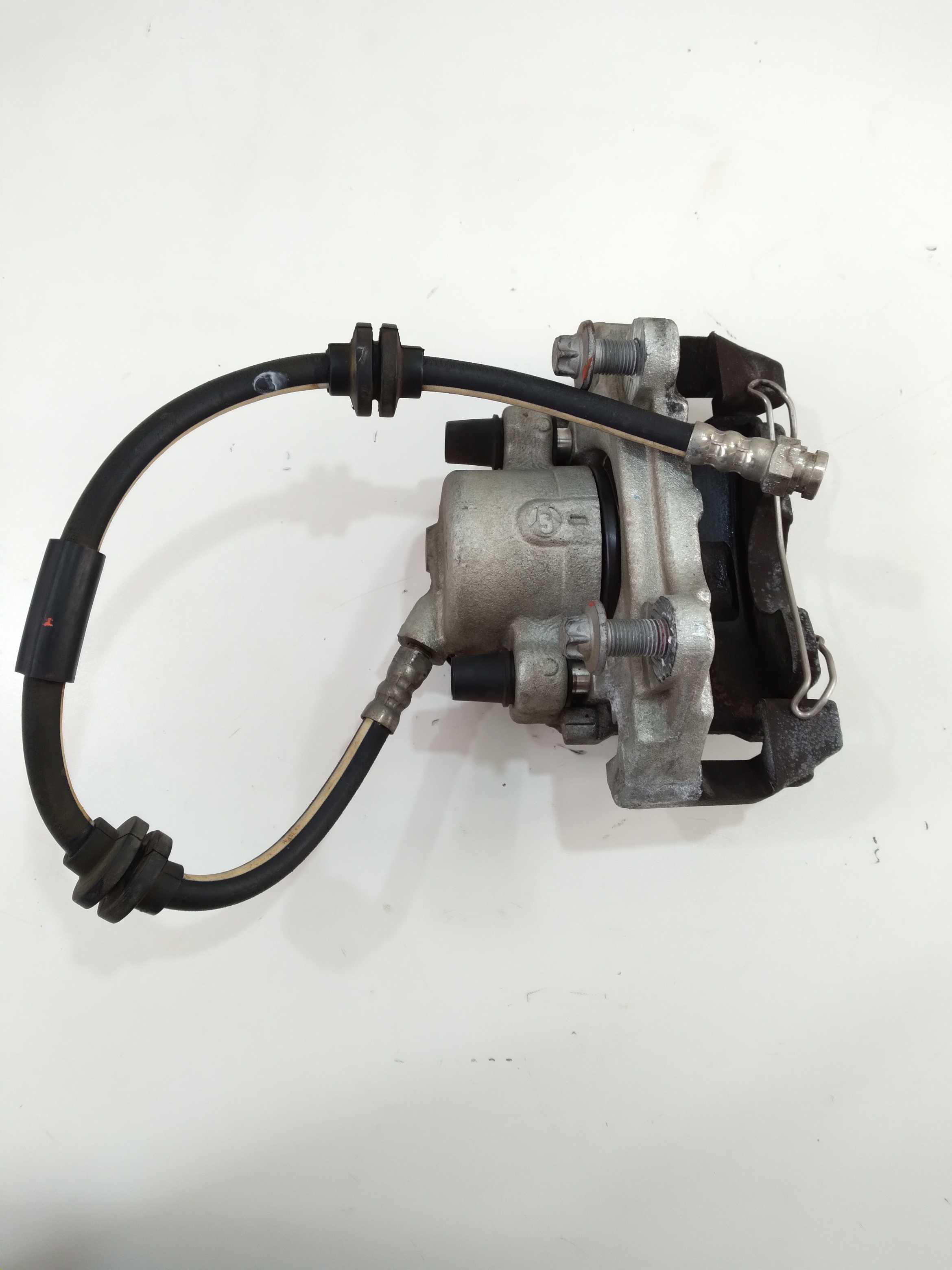 Pinça Dianteiro Esquerda Fiat Grand Siena Attrac. 2013 1.4 1