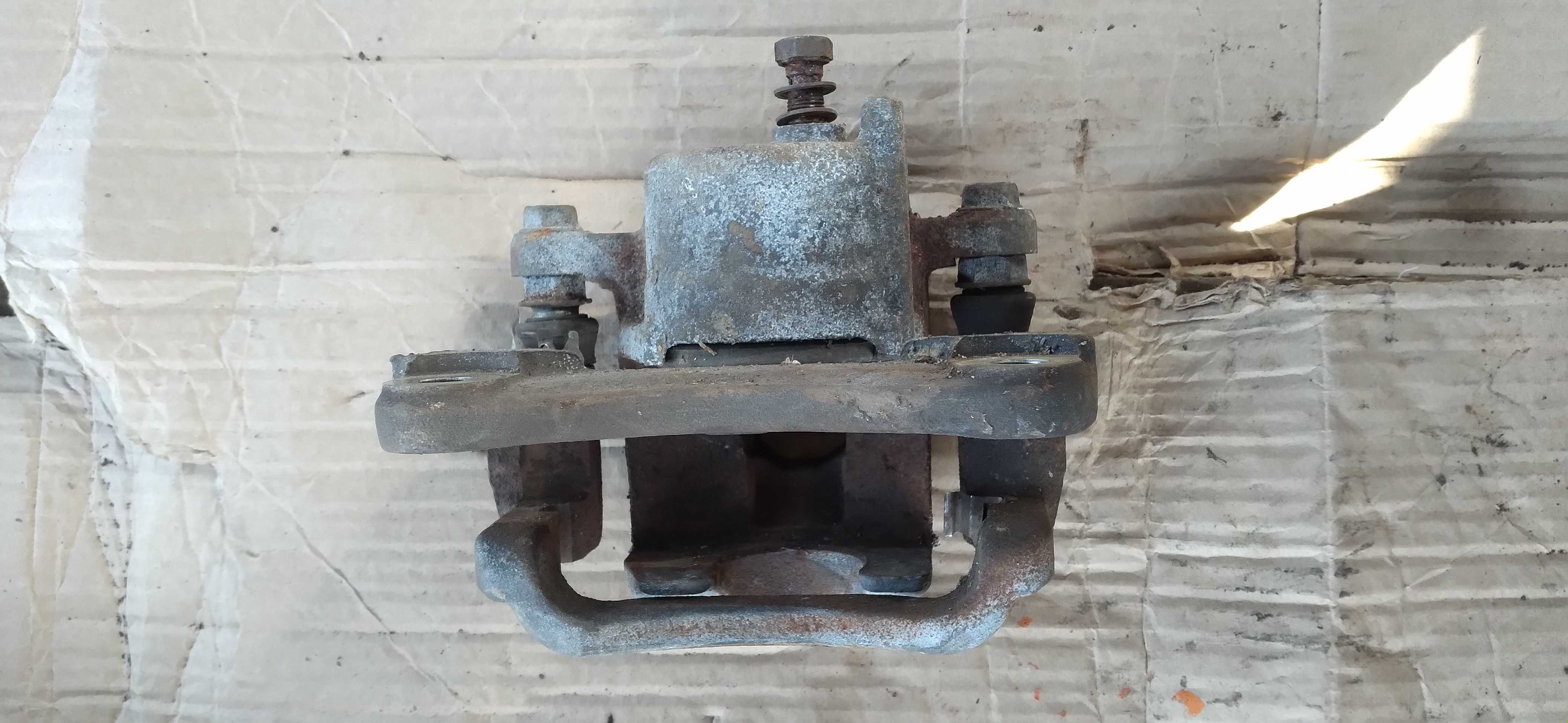 Pinca diant esquerda mitsubishi tr4 2007 automático 4
