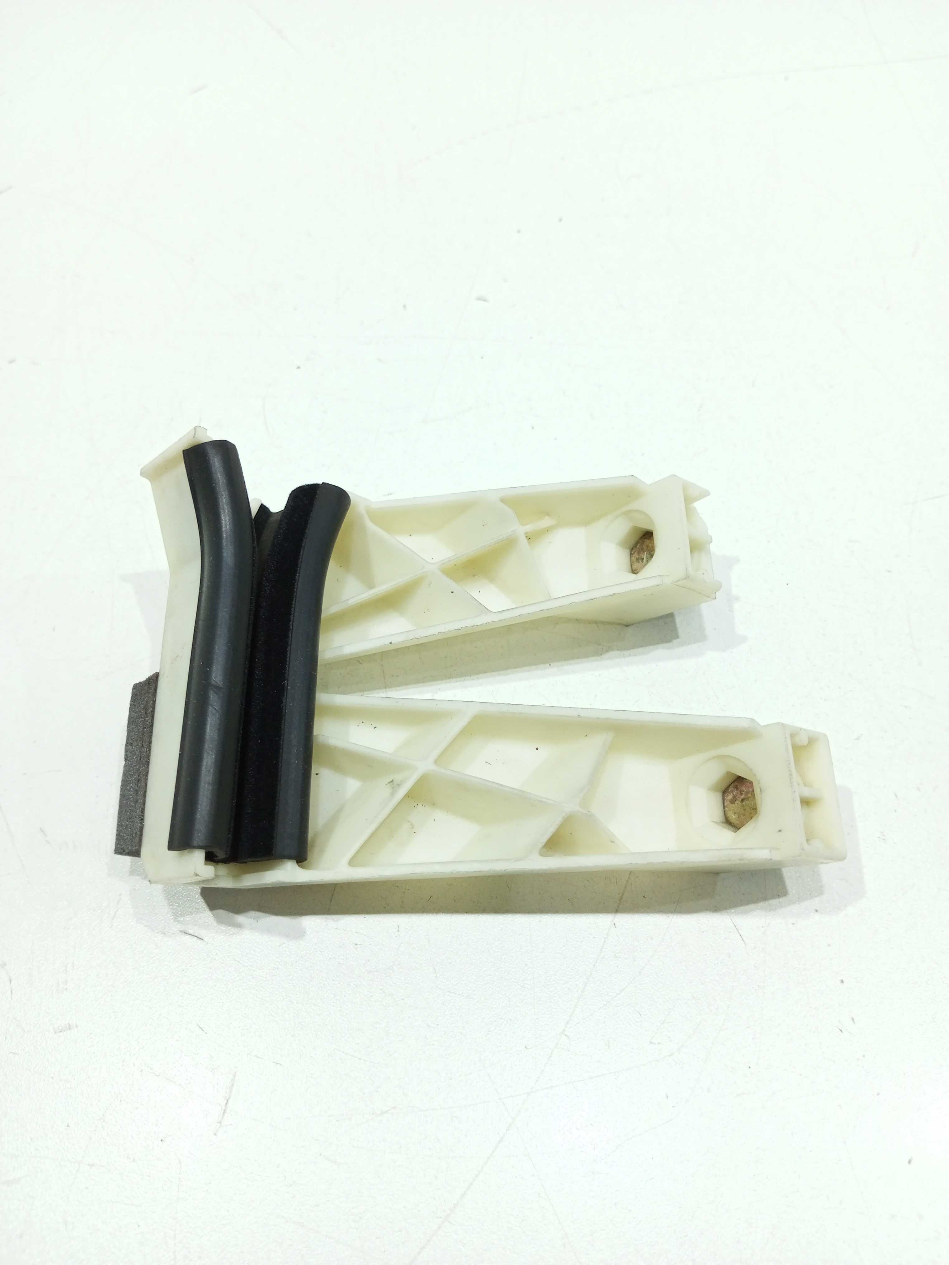 Guia Do Vidro Porta Traseira Direita Peugeot 307 2.0 2004 1