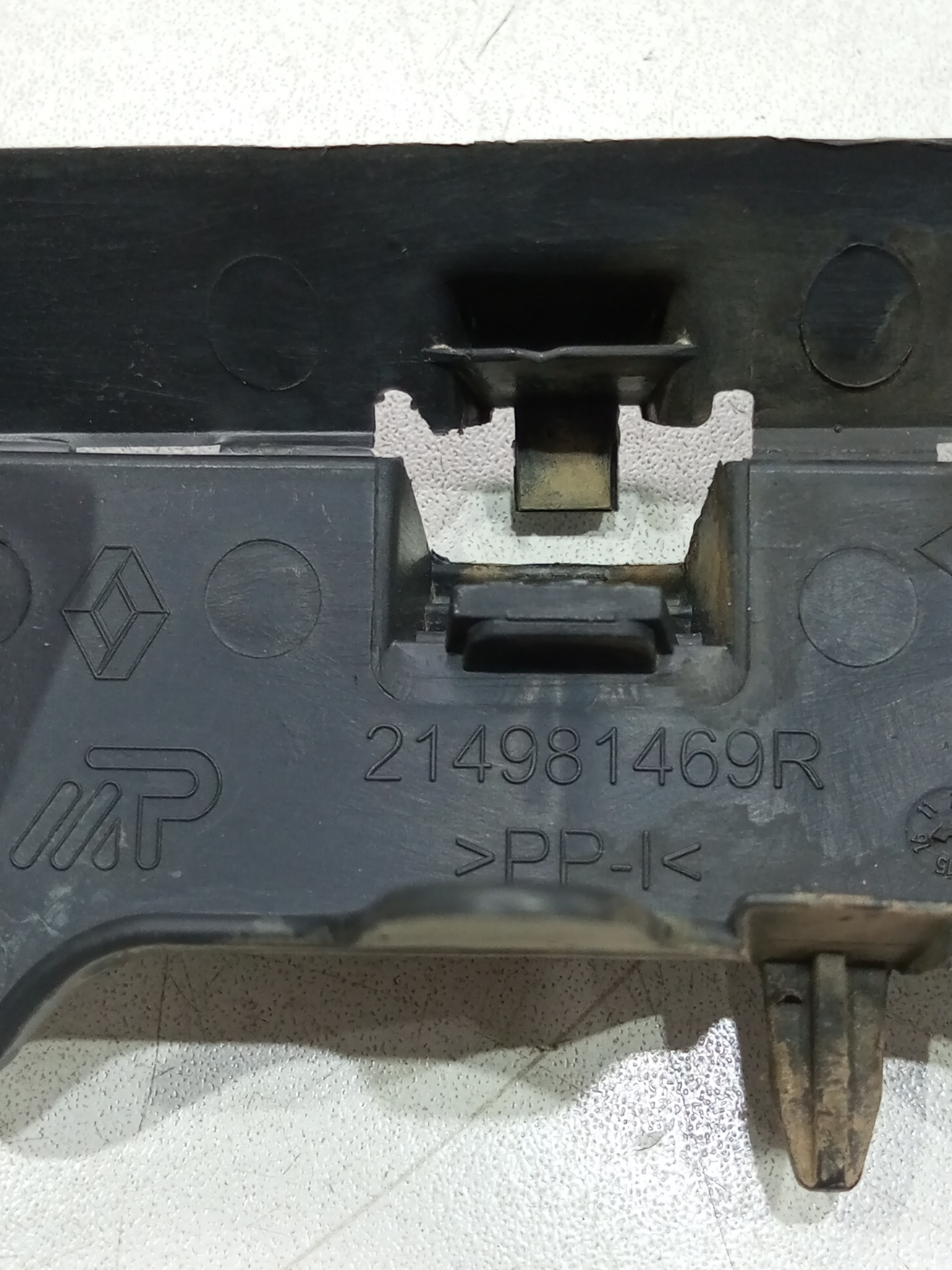 Suporte Do Radiador Renault Sandero 2016 4