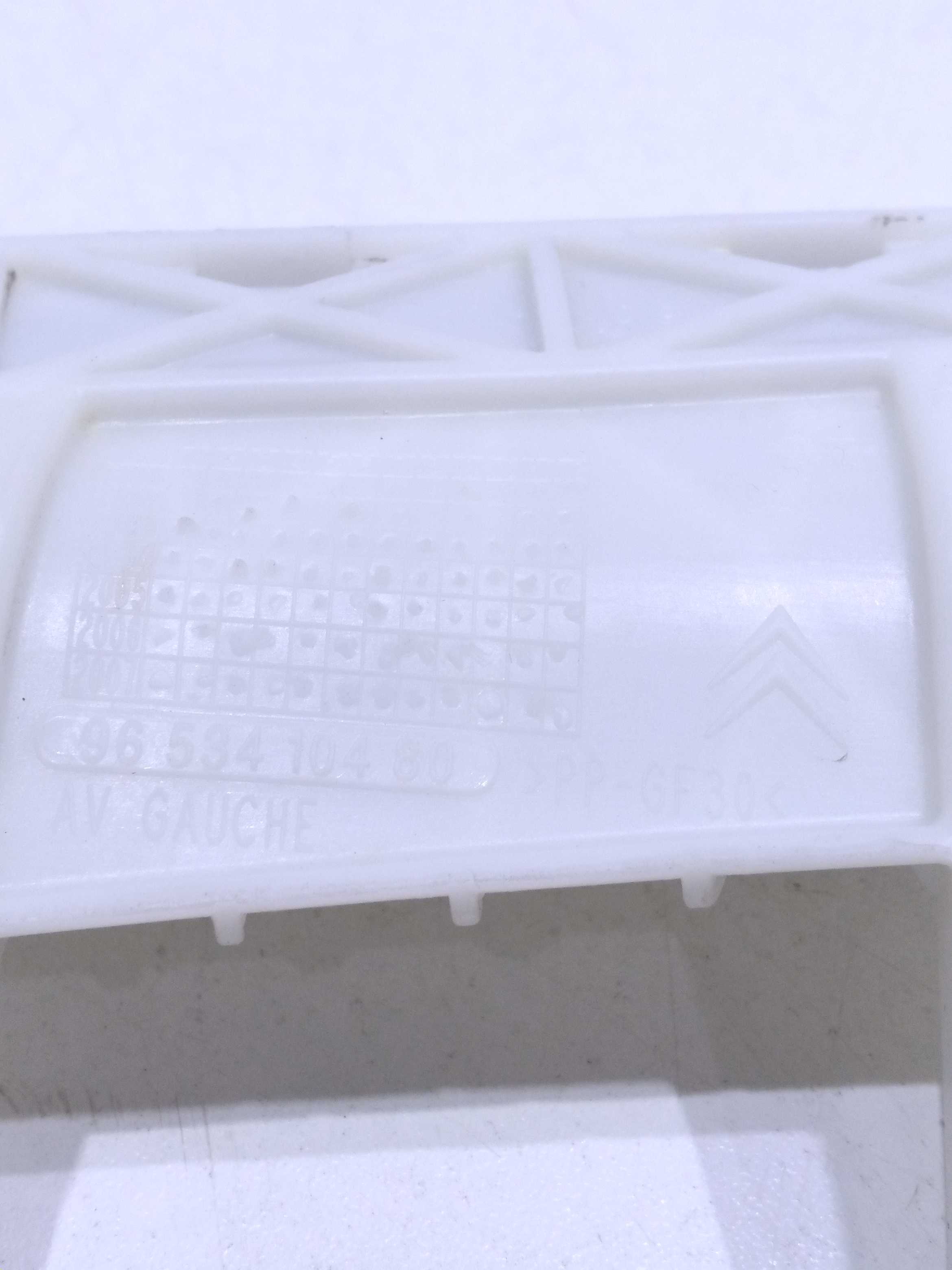 Guia De Vidro Porta Dianteira Esquerda Citroën C3 Glx 2011 3