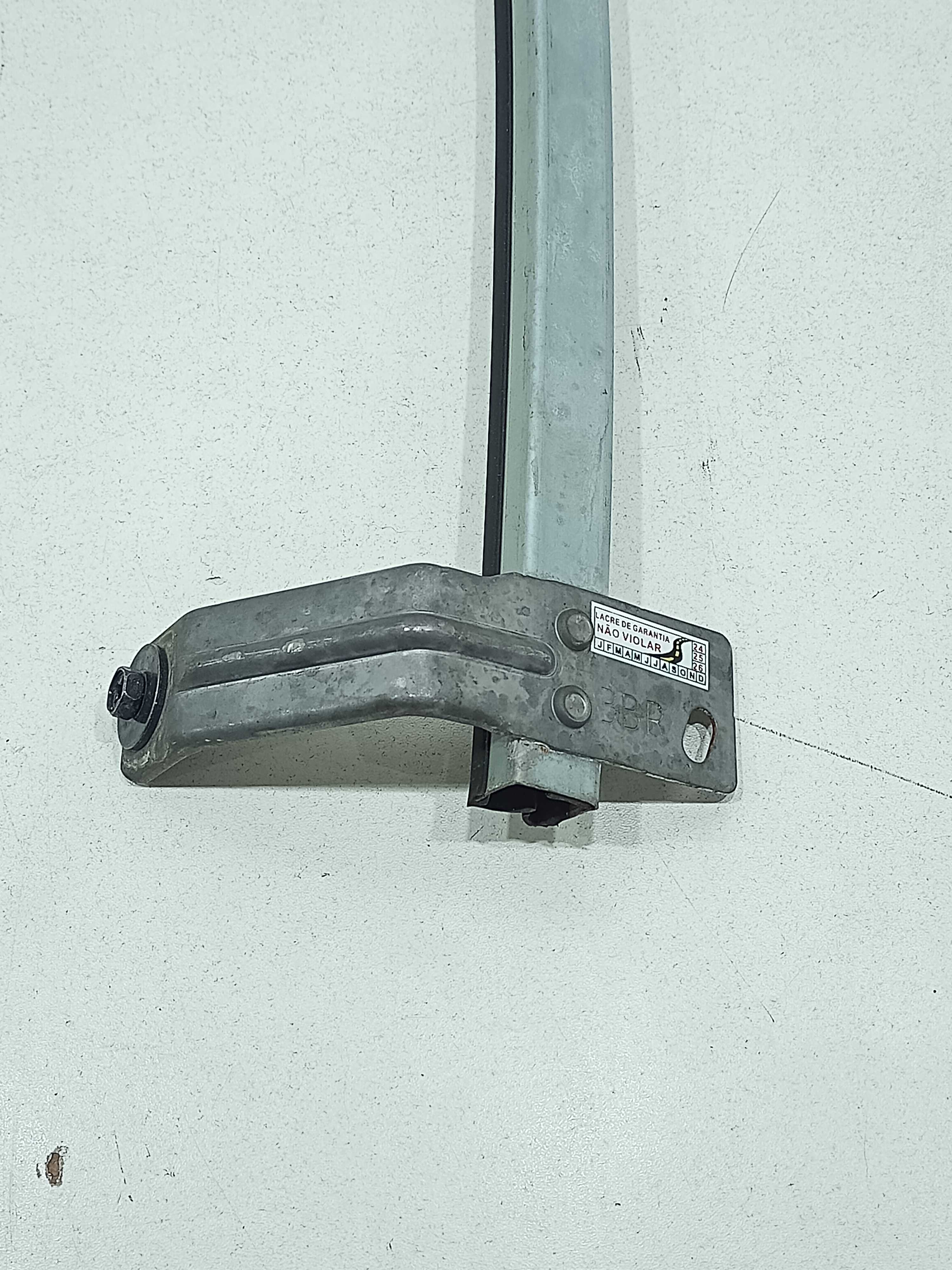 Trilho Guia Vidro Dianteiro Direito Nissan Versa 2019 3