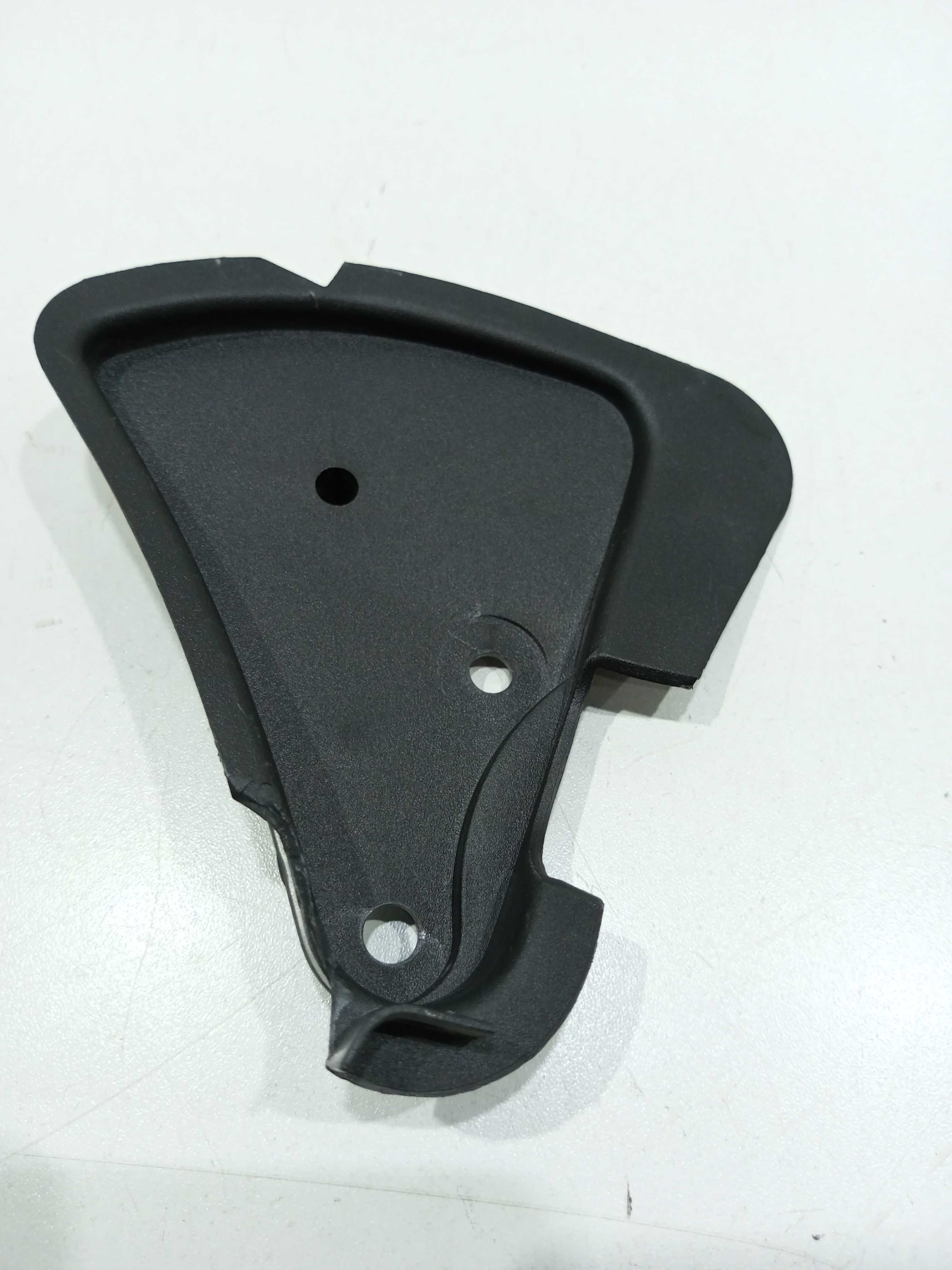 Acabamento Suporte Puxador Do Capô Peugeot 307 2004 Rallye 1