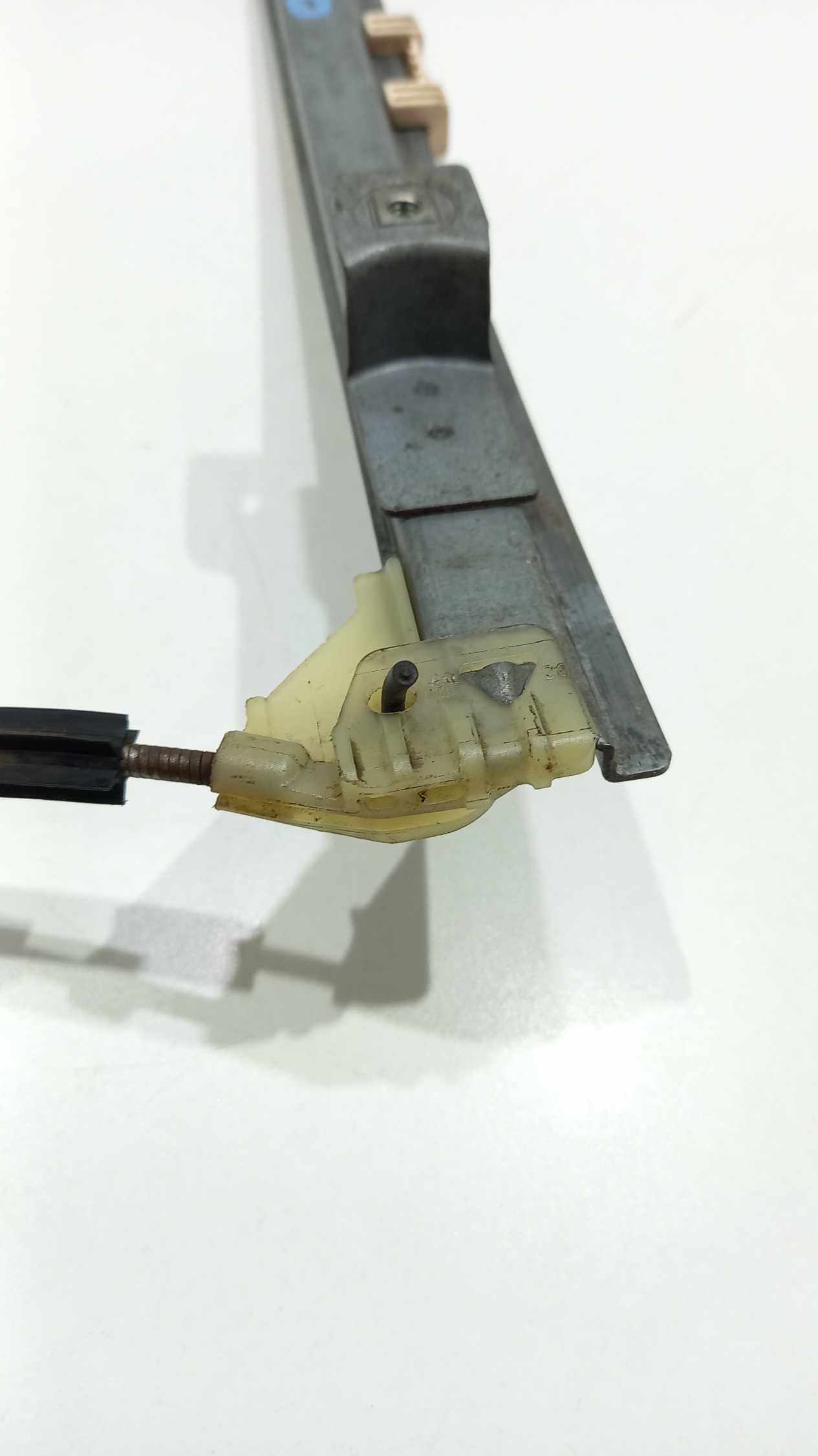 Maquina De Vidro Eletrica Dianteira Esquerda Clio 2p 2000 2