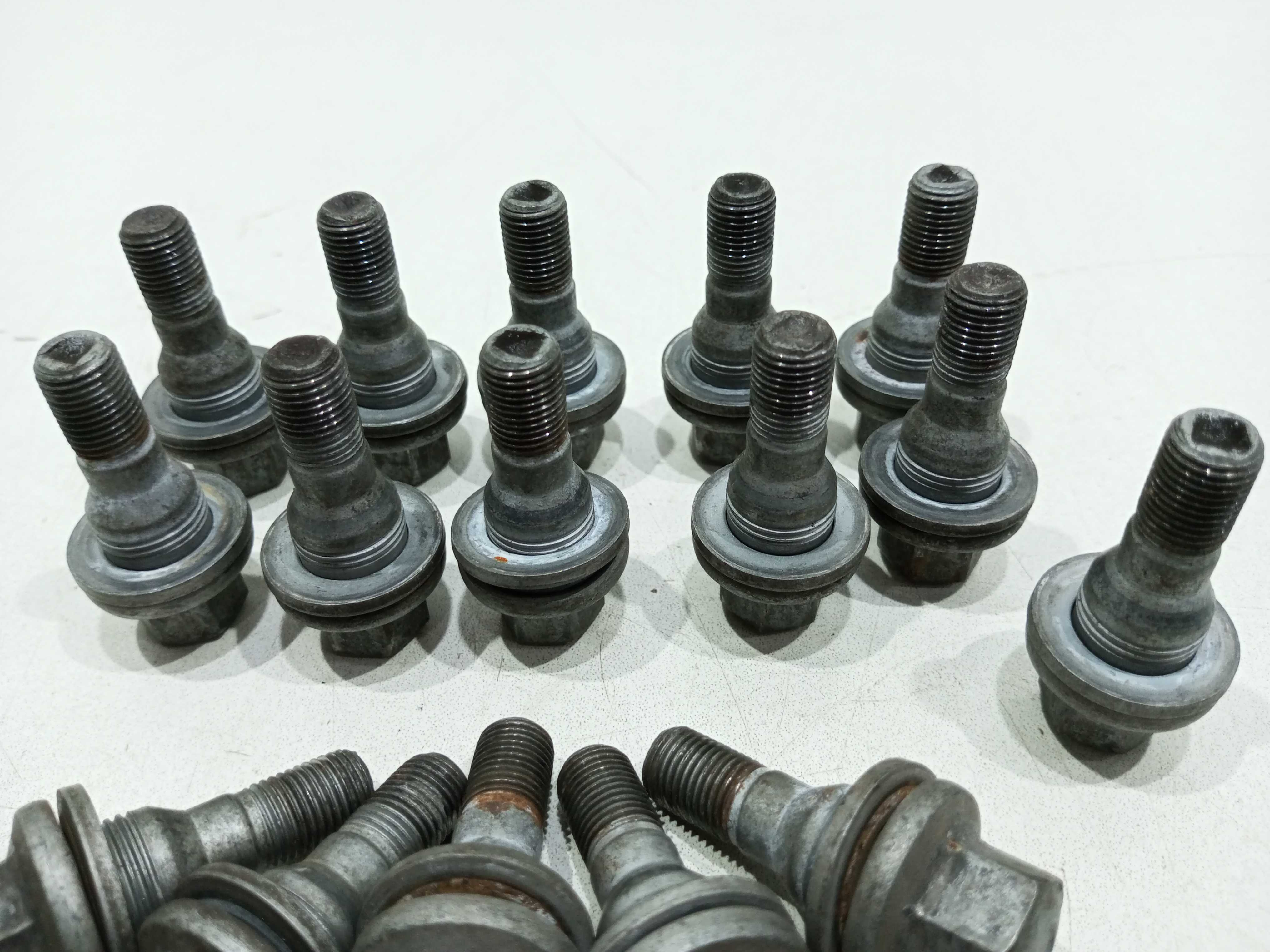 Kit Jogo 16 Parafusos  De Roda Citroen C3 1.6 2014 Original 4